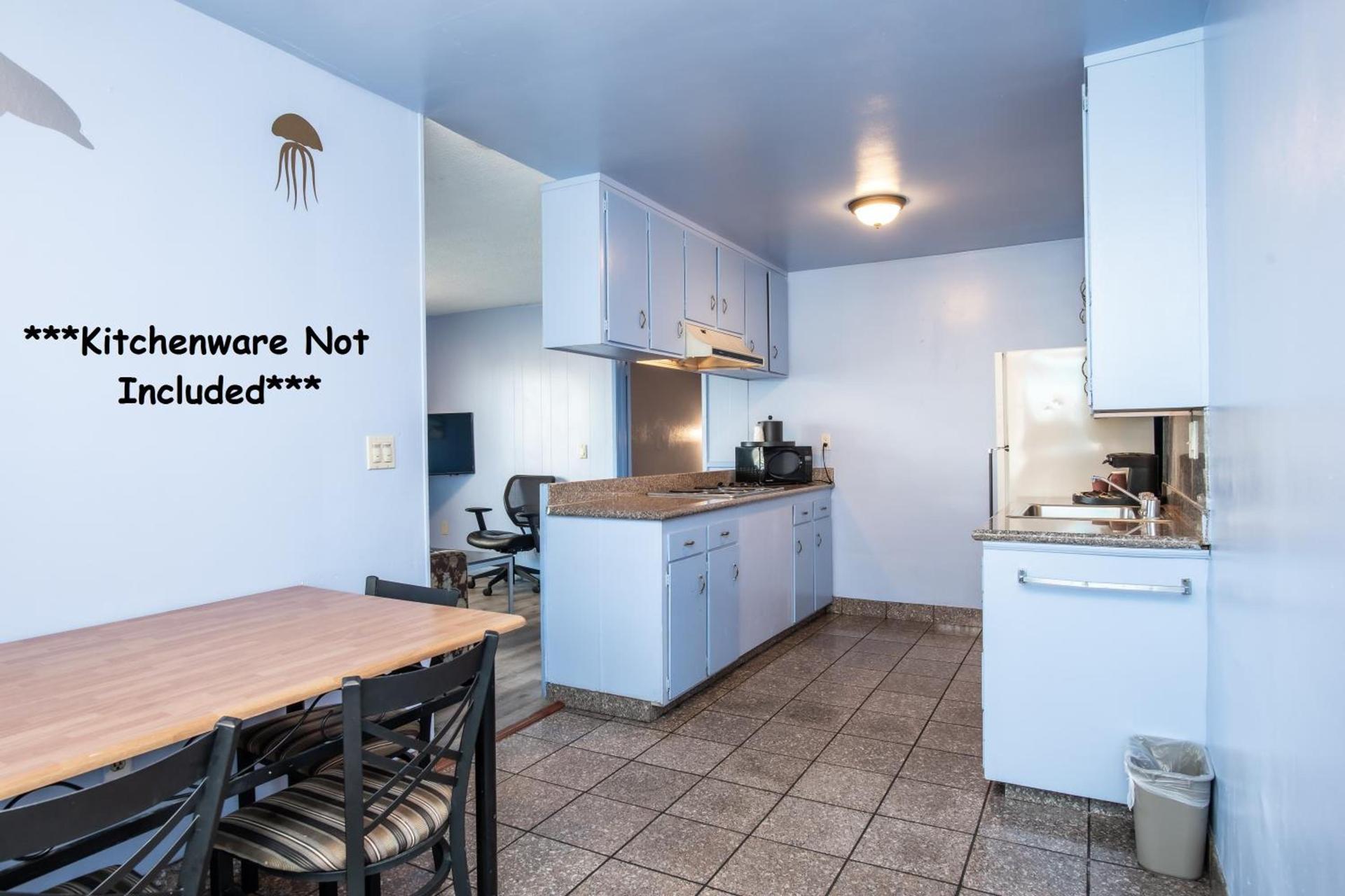 Aqua Breeze Inn photo 82