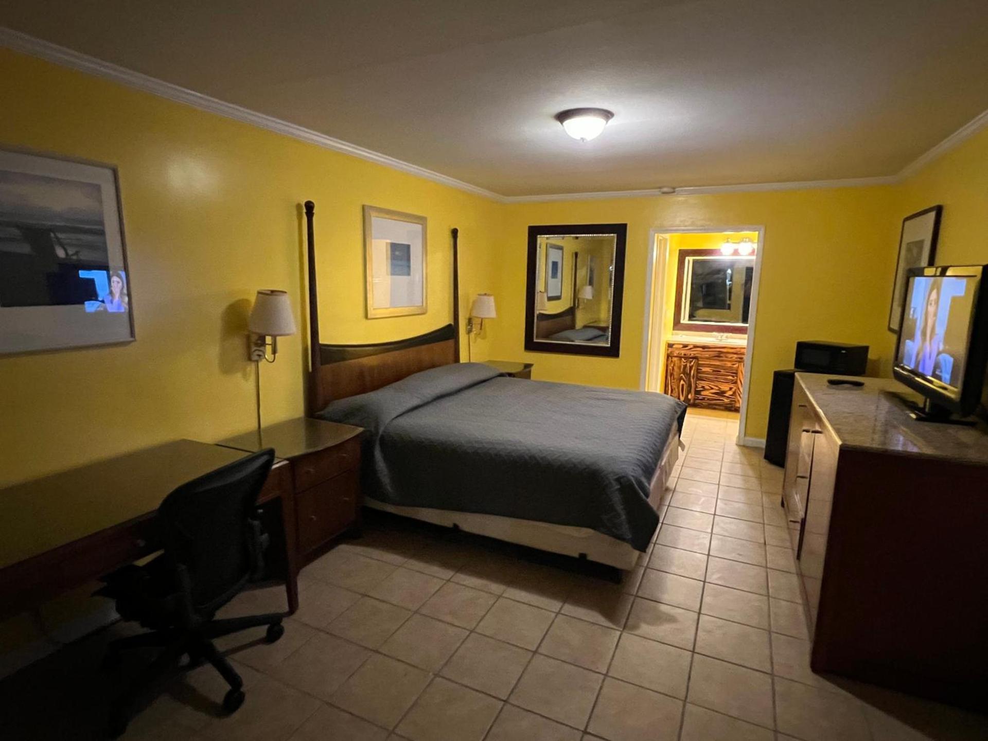 Dragon INN & Suites photo 5