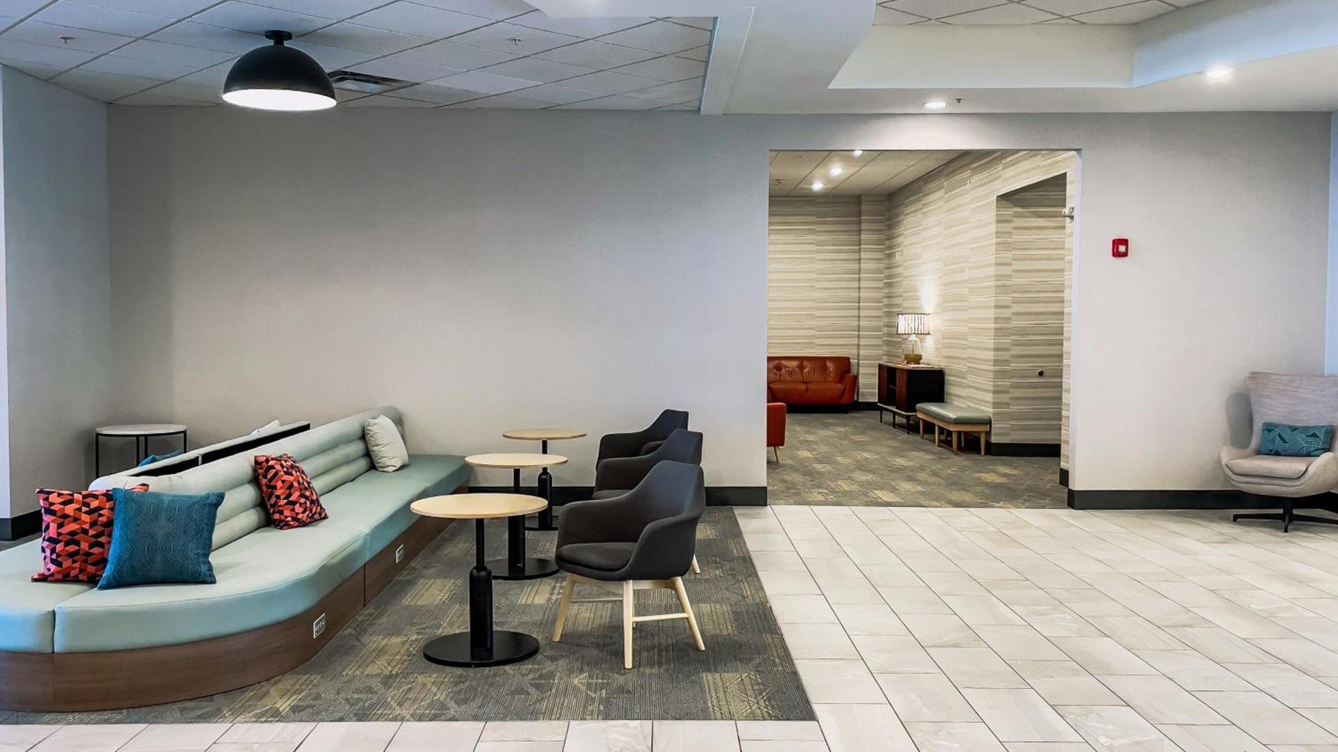 Holiday Inn Omaha Downtown - Waterpark by IHG photo 39