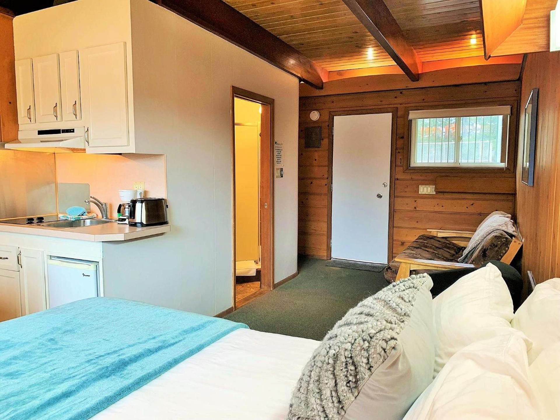 Breakers Boutique Inn photo 56