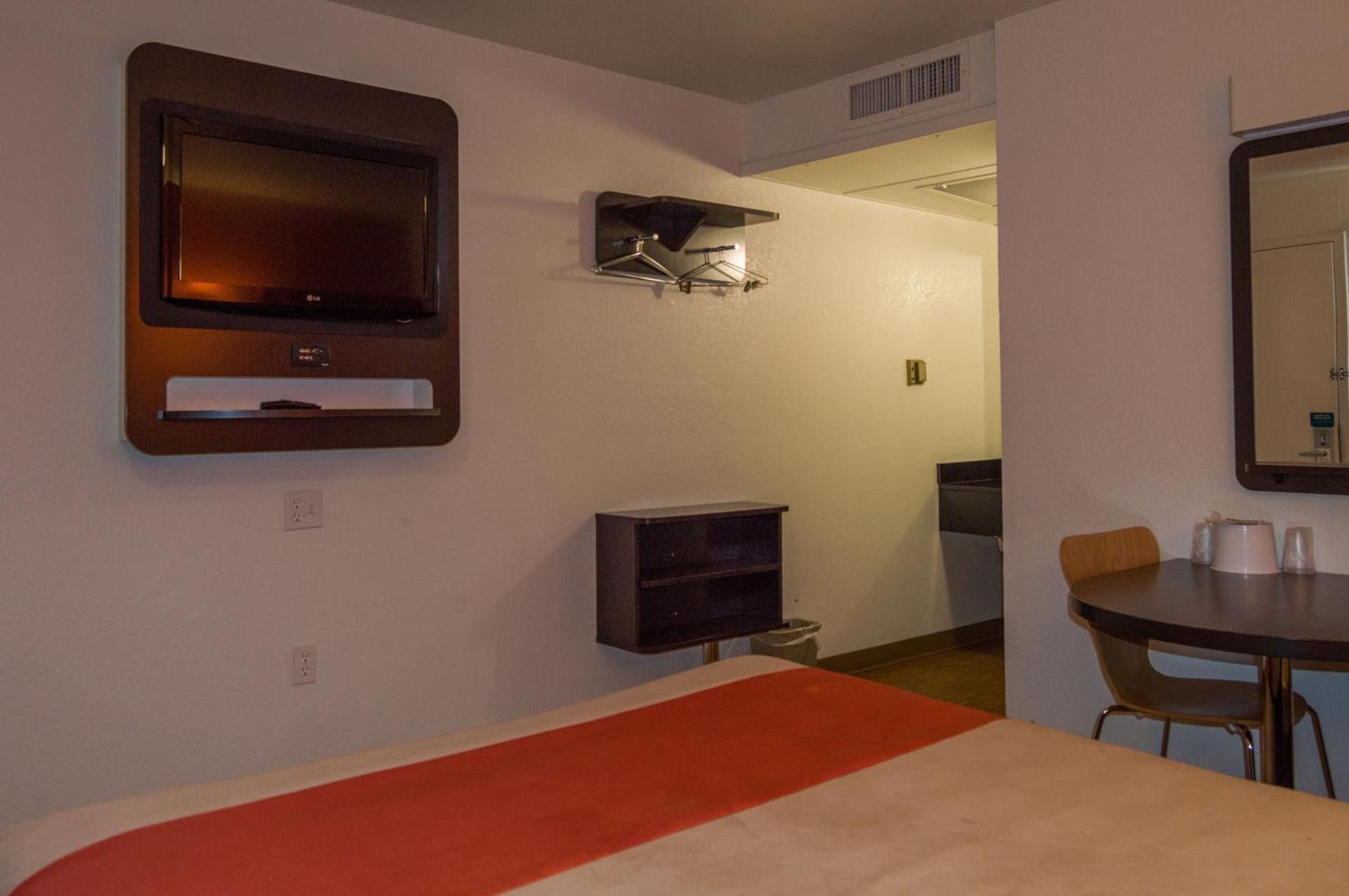 Motel 6-Ardmore, OK photo 38