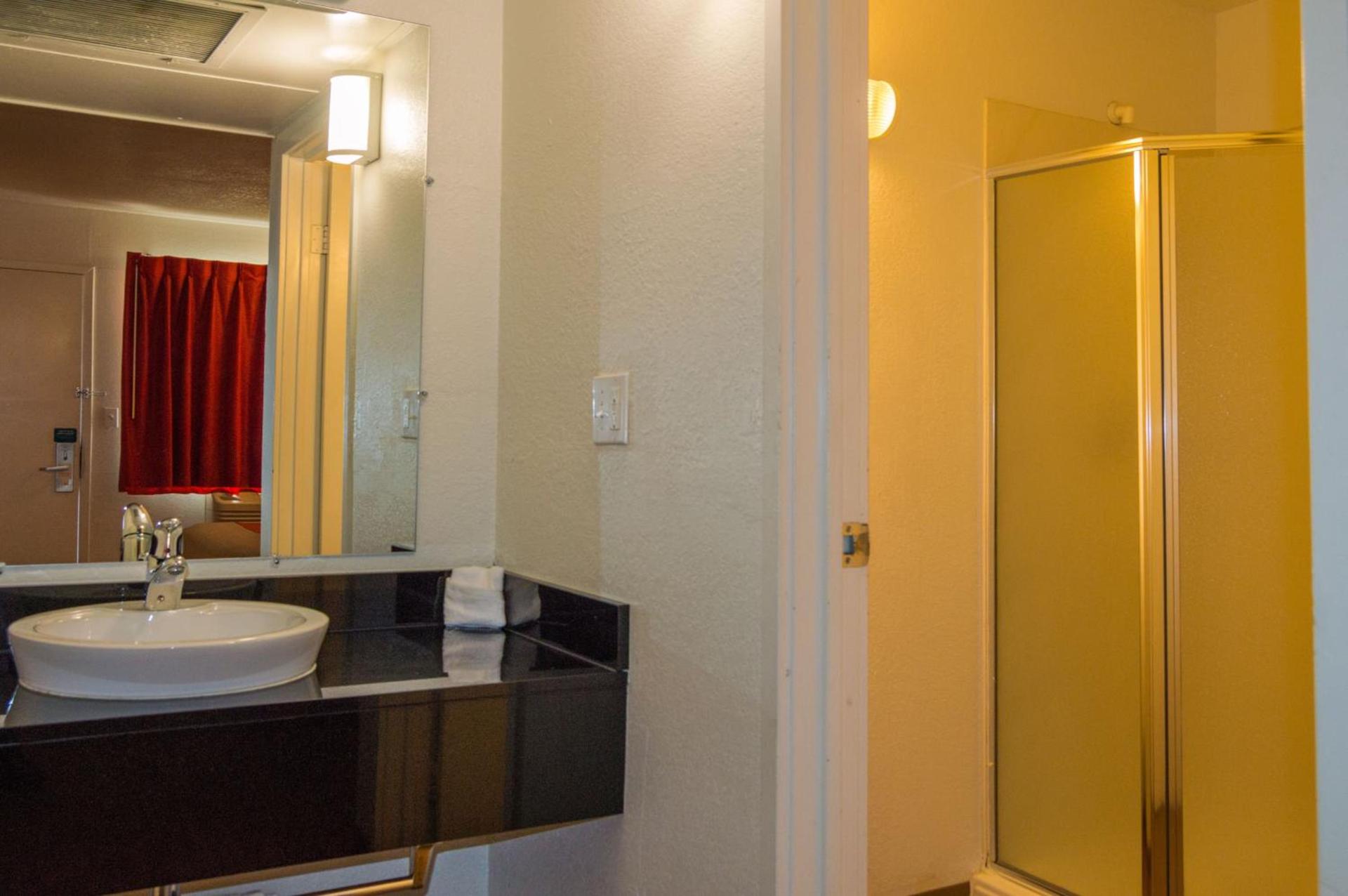 Motel 6-Ardmore, OK photo 41