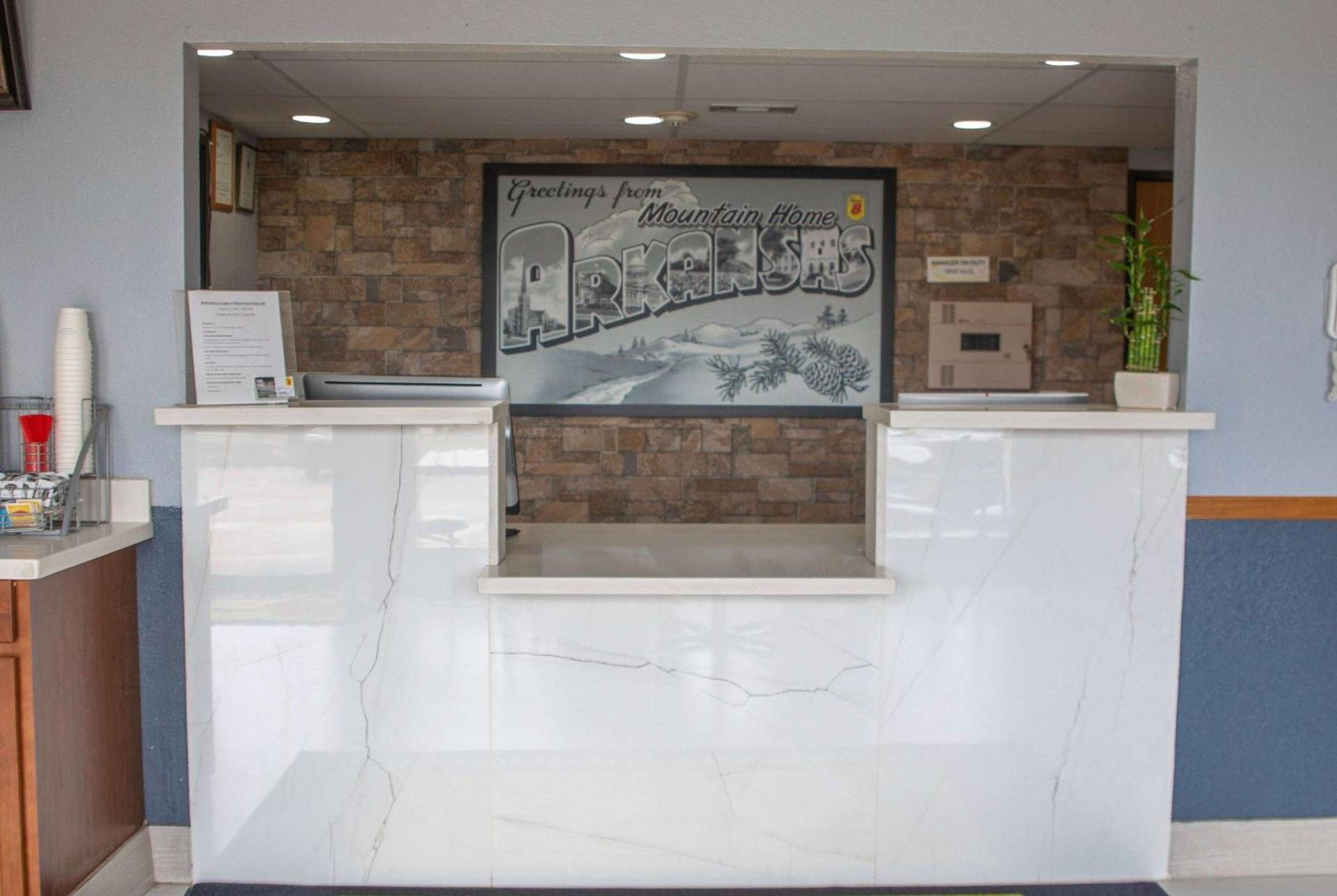 Super 8 by Wyndham Mountain Home photo 5