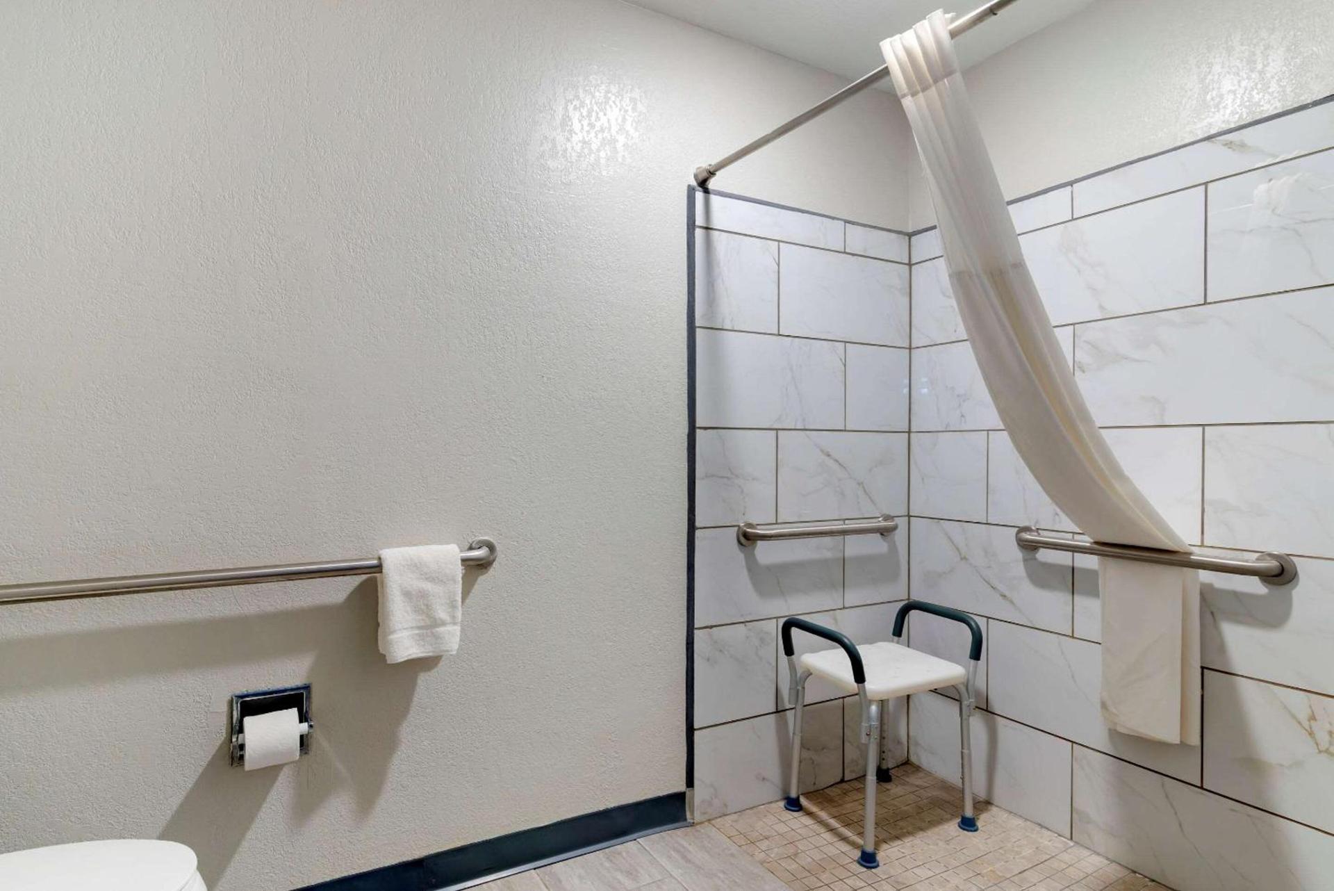 Quality Inn Newnan - Atlanta South photo 10