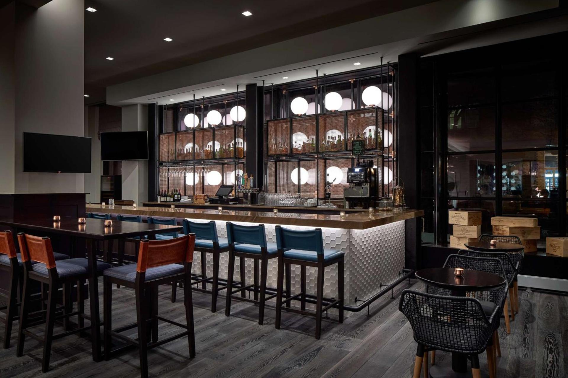 Hyatt Centric Old Town Alexandria photo 8