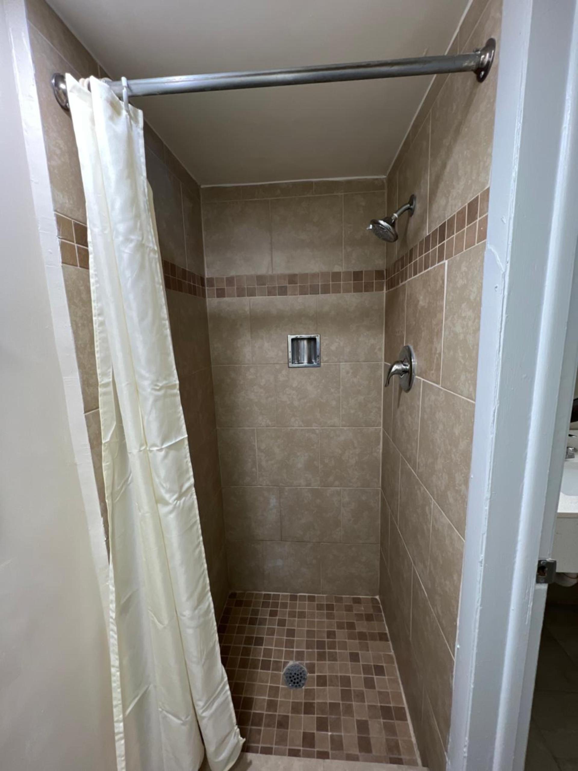 James River Inn & Suites photo 4