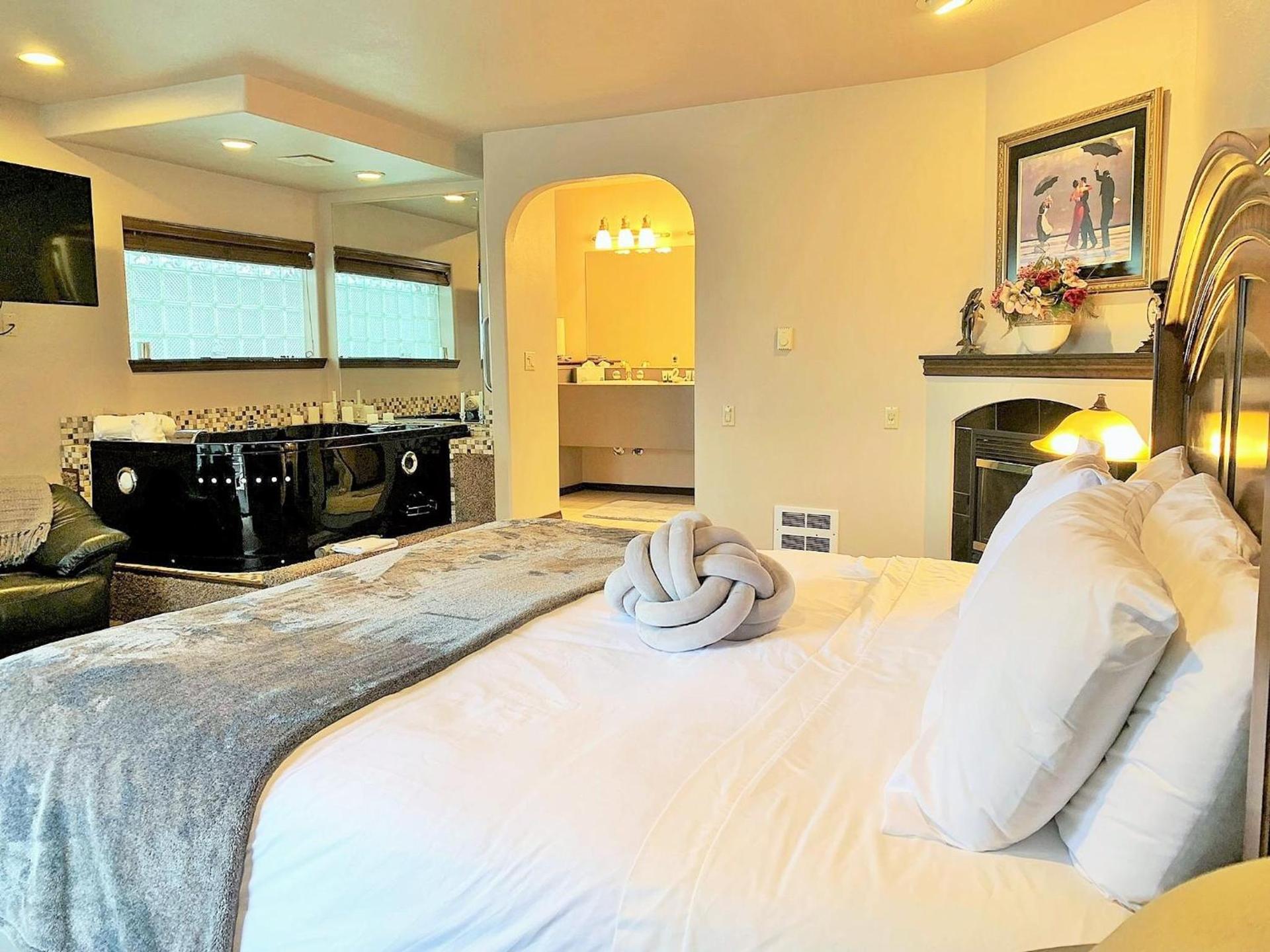 Breakers Boutique Inn photo 69