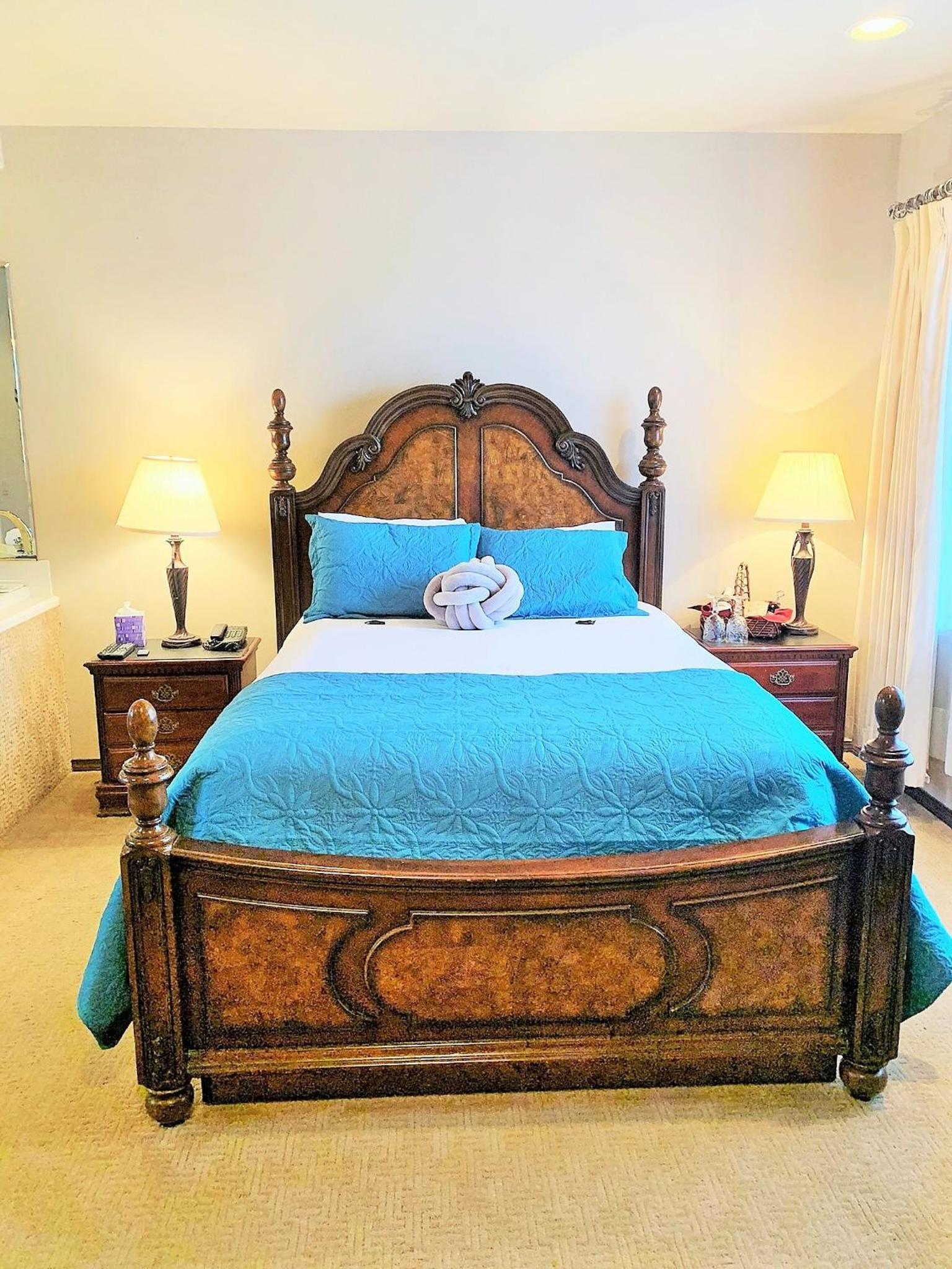 Breakers Boutique Inn photo 91