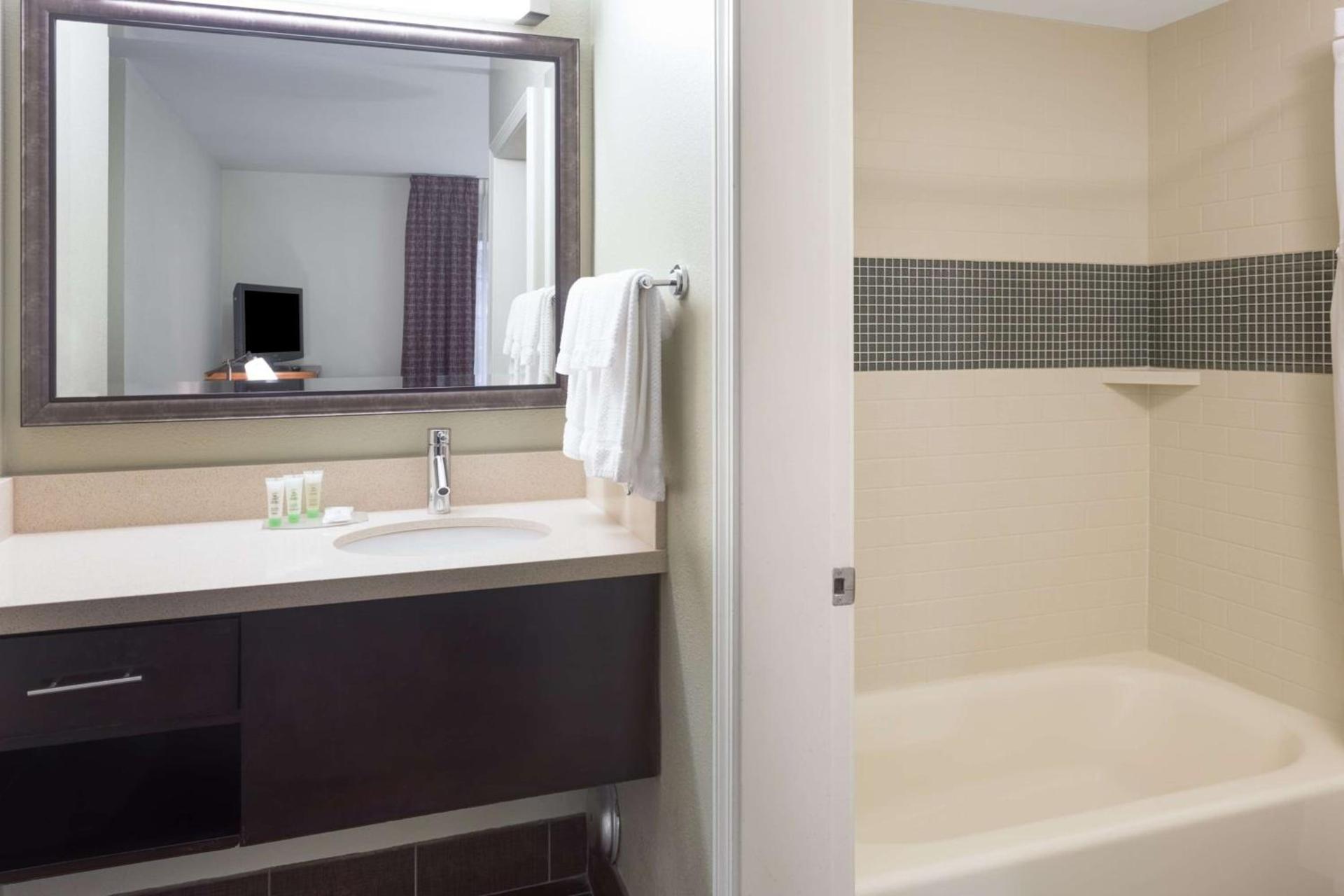 Sonesta ES Suites Atlanta Perimeter Center photo 21