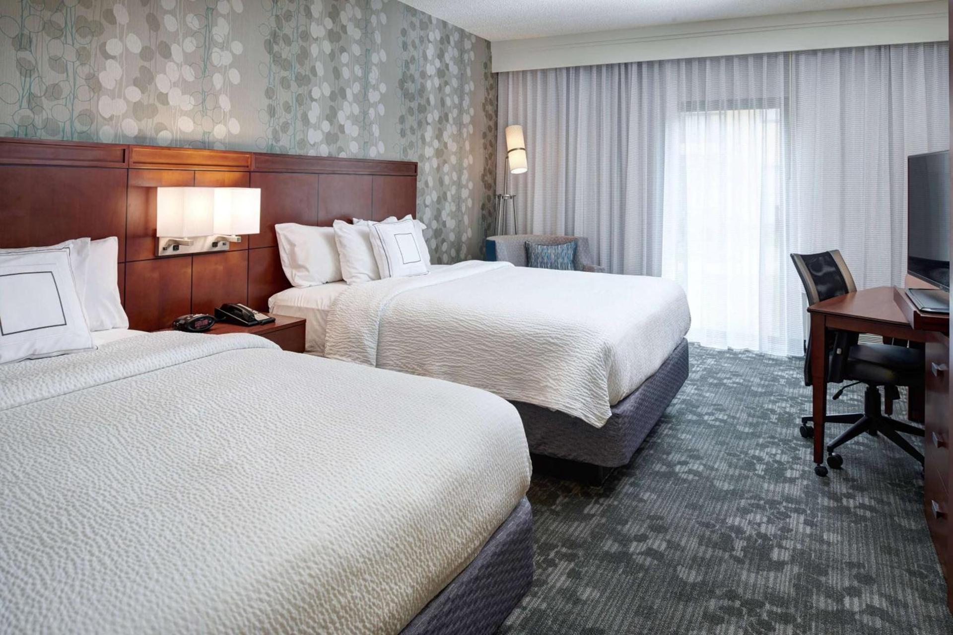 AmericInn by Wyndham Brookfield photo 5