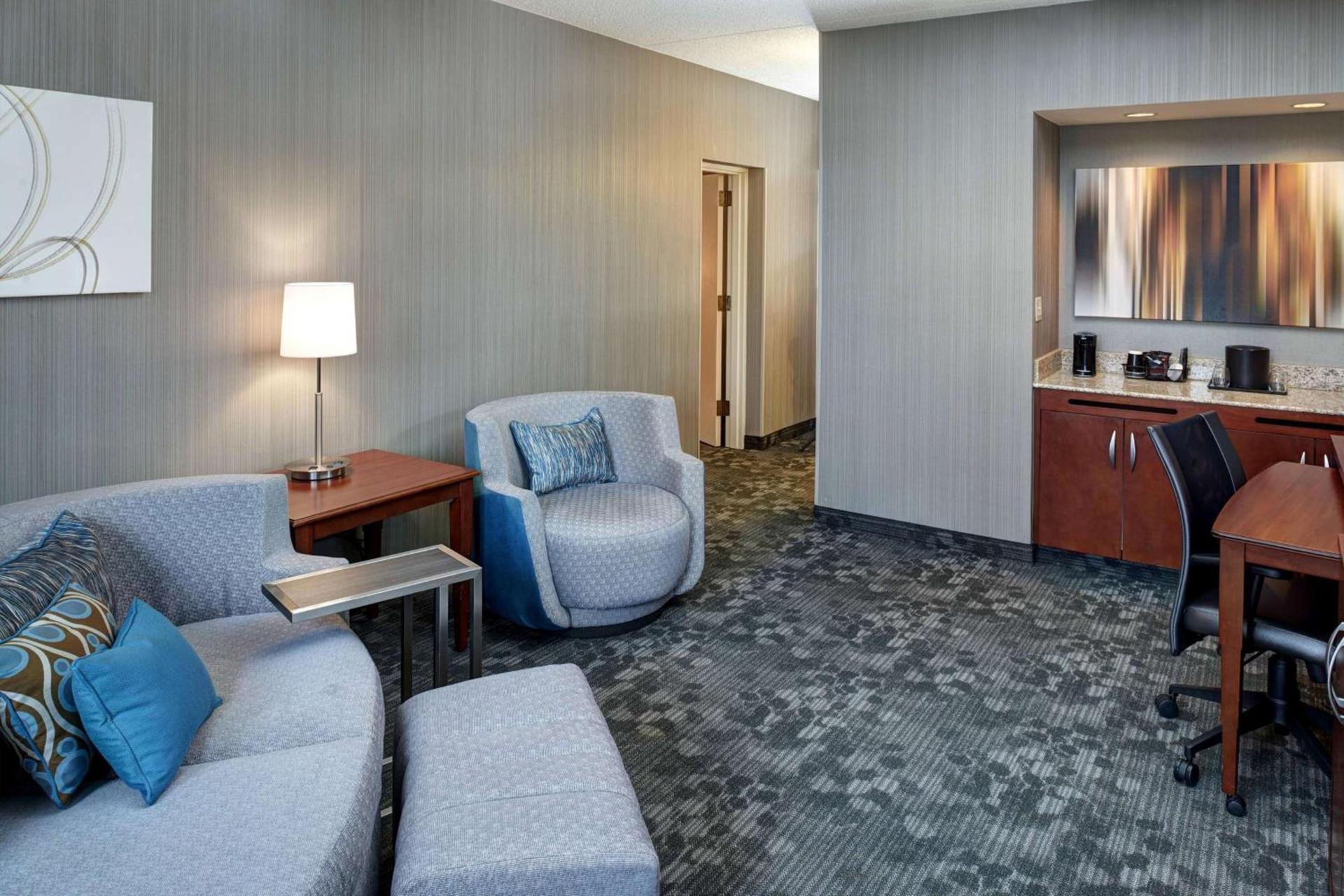 AmericInn by Wyndham Brookfield photo 11