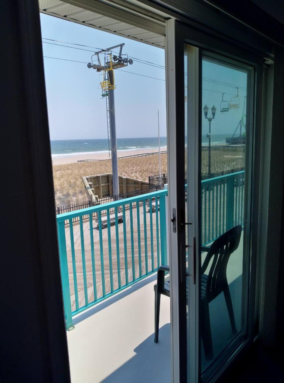 Boardwalk Sand & Surf Beach Hotel Oceanfront photo 14