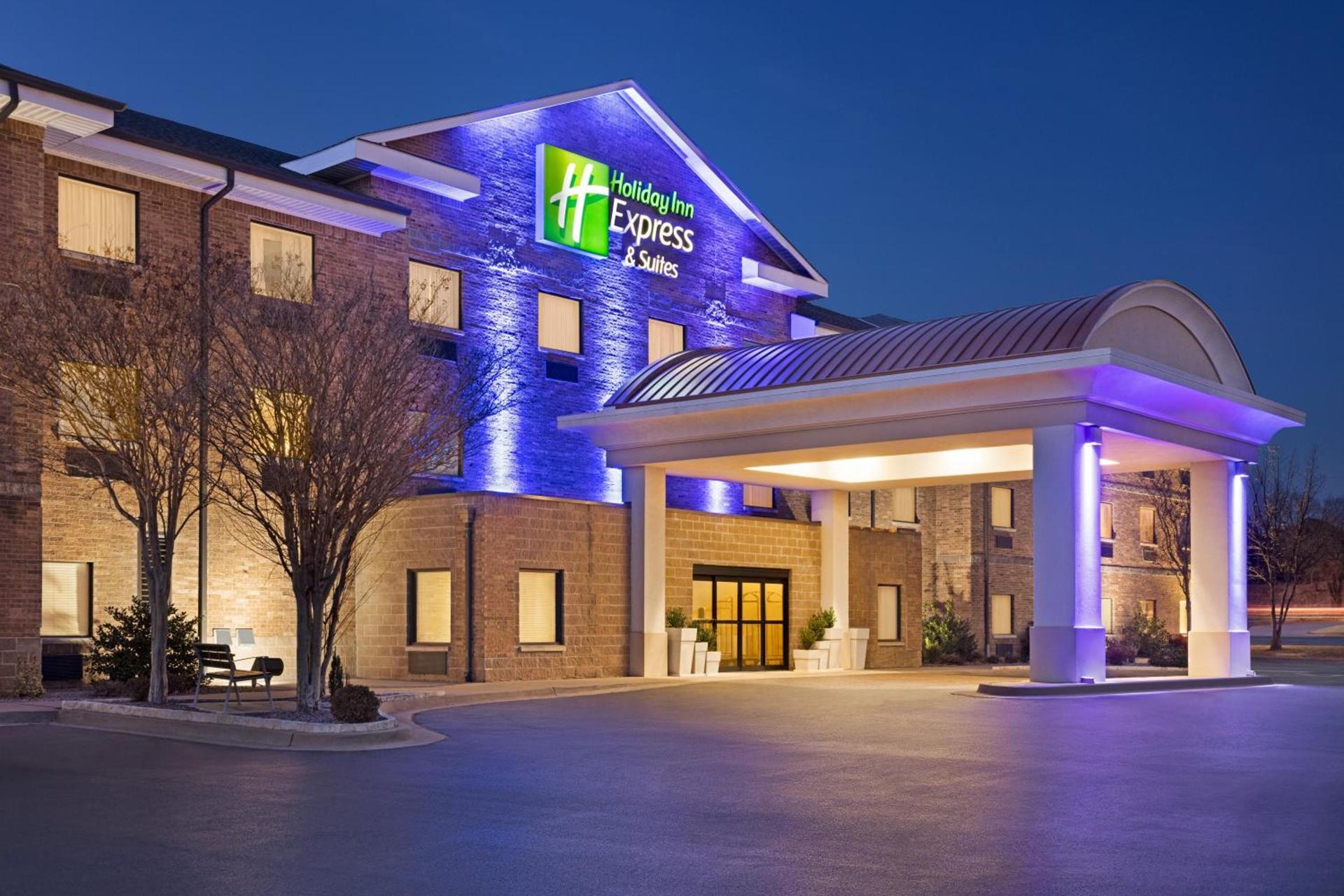 Holiday Inn Express Hotel & Suites Edmond by IHG — hotel in Edmond