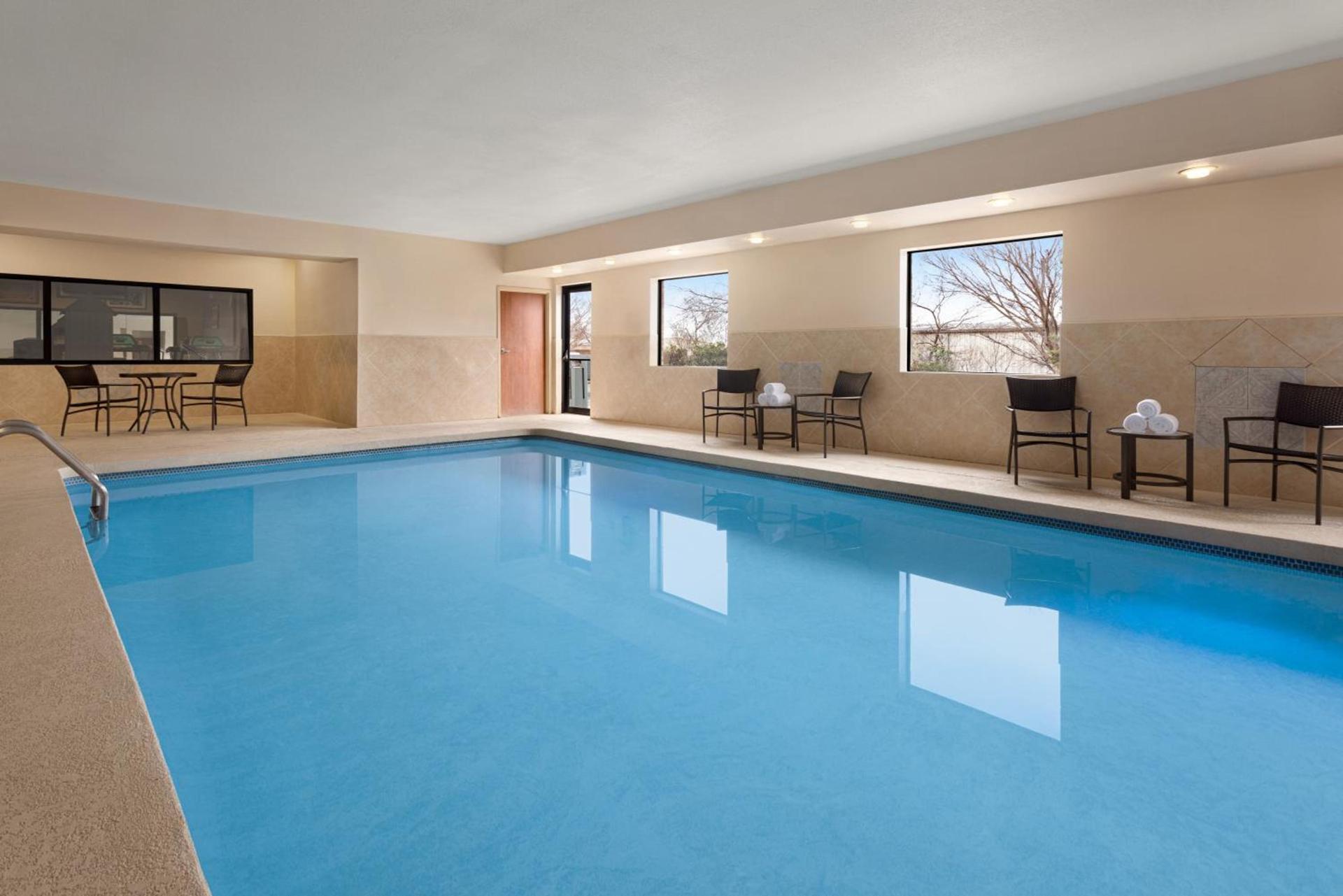 Holiday Inn Express Hotel & Suites Edmond by IHG photo 53