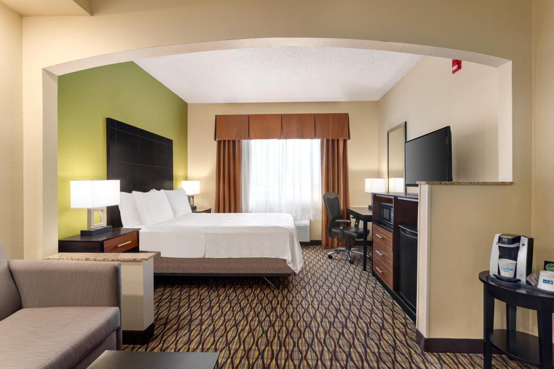 Holiday Inn Express Hotel & Suites Edmond by IHG photo 47