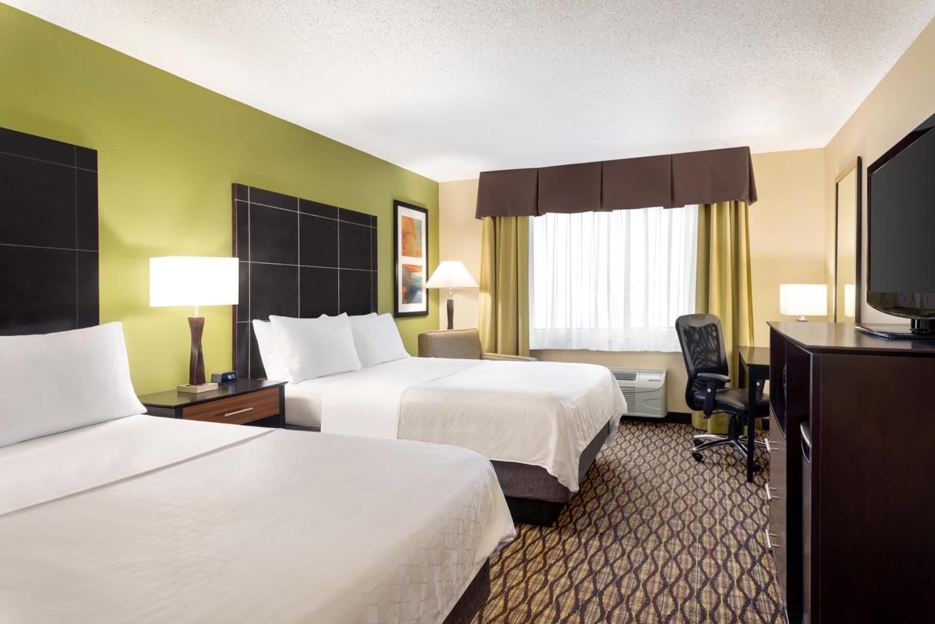Holiday Inn Express Hotel & Suites Edmond by IHG photo 59