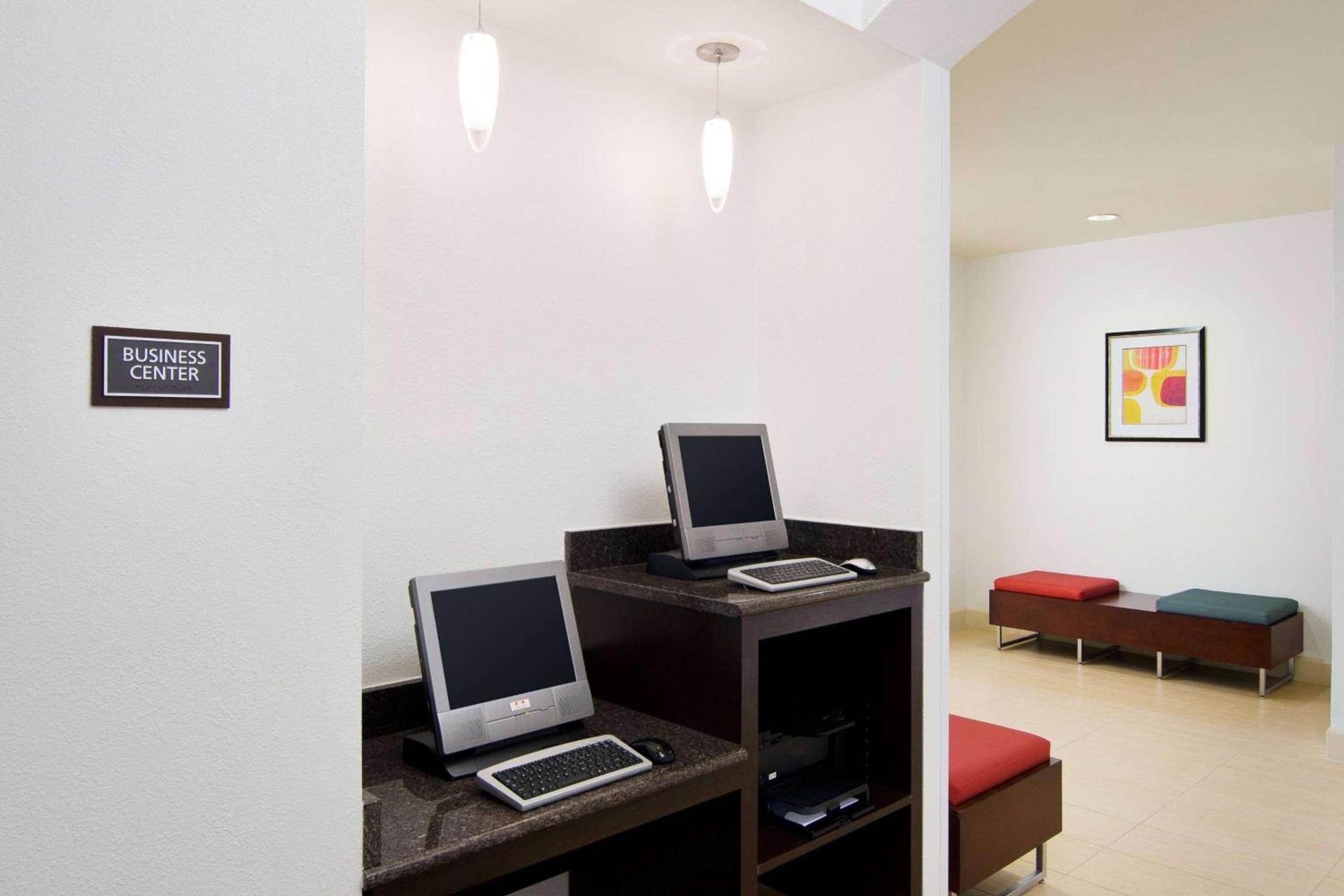 Sonesta ES Suites Fresno photo 8