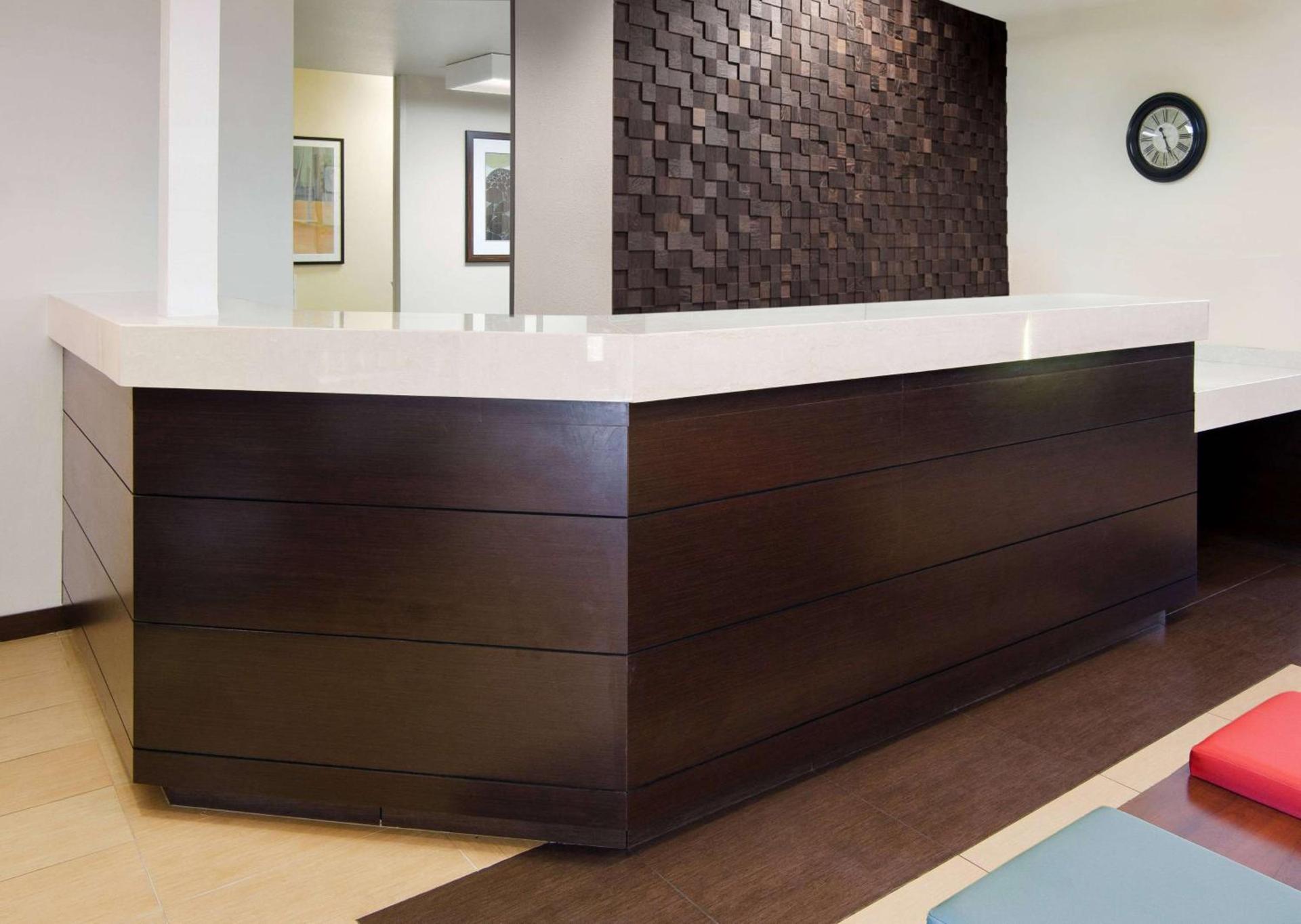 Sonesta ES Suites Fresno photo 14