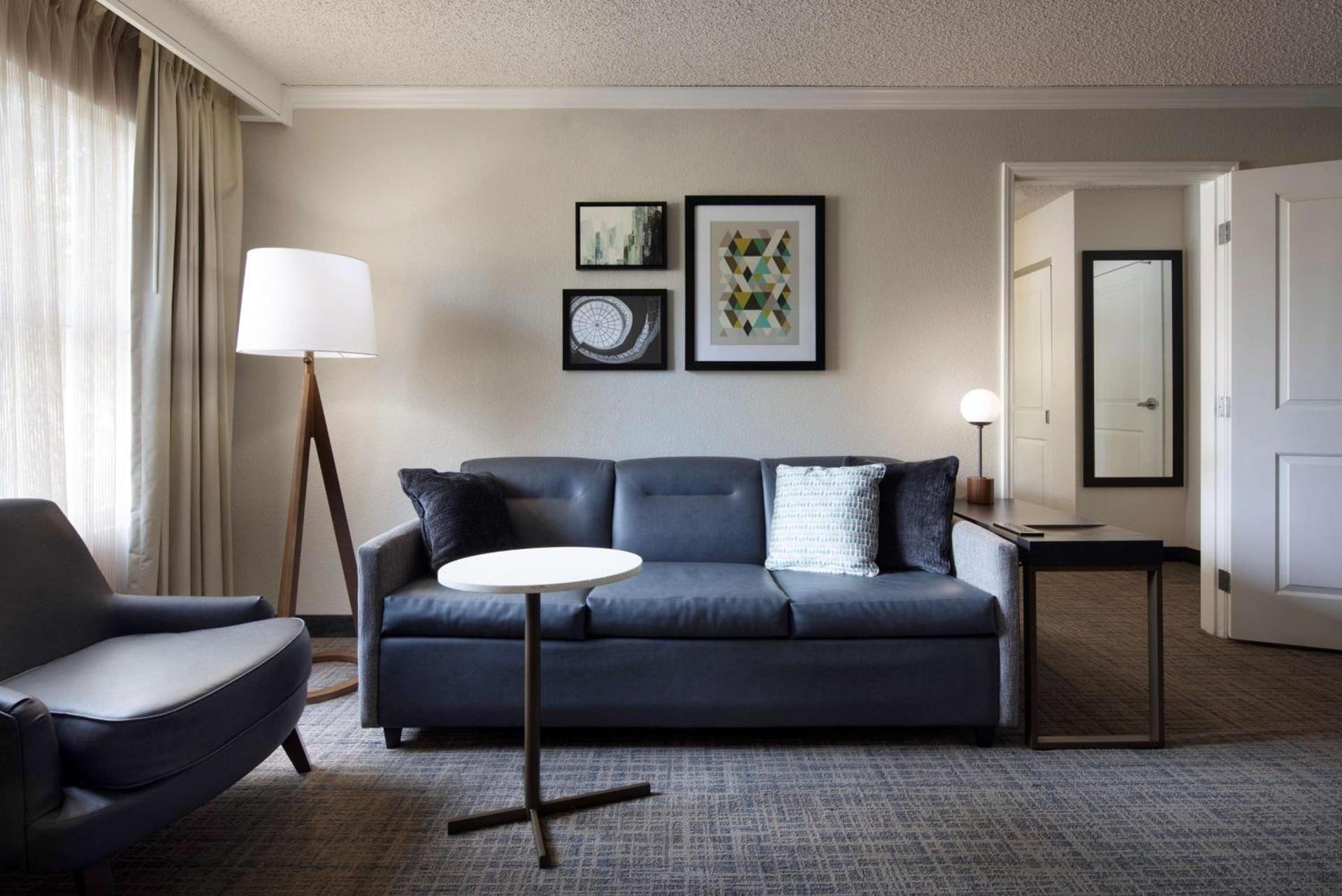 Sonesta ES Suites Fresno photo 27