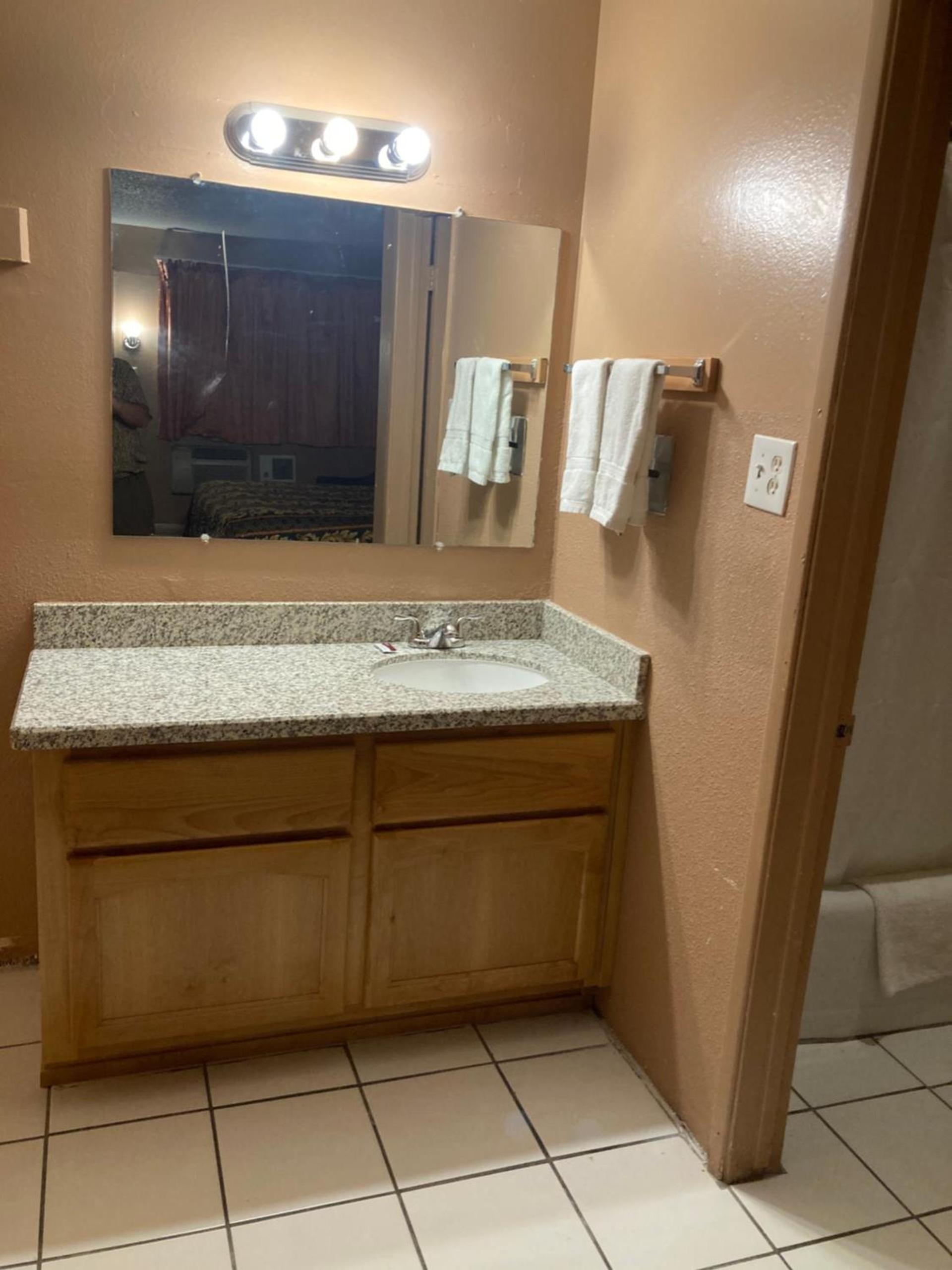 Rodeway Inn Yuma Downtown photo 19