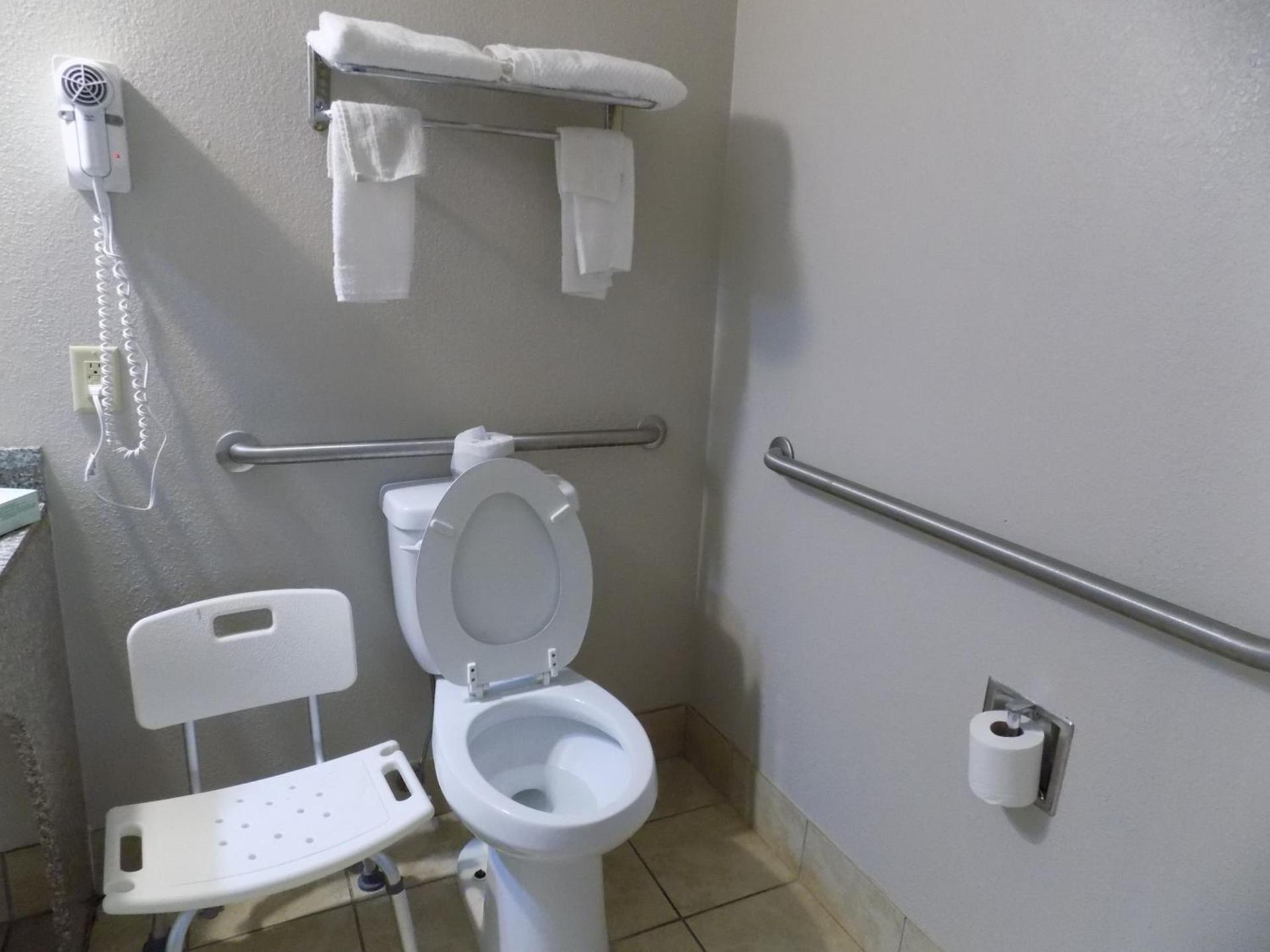 Econo Lodge Augusta West near Fort Gordon photo 46