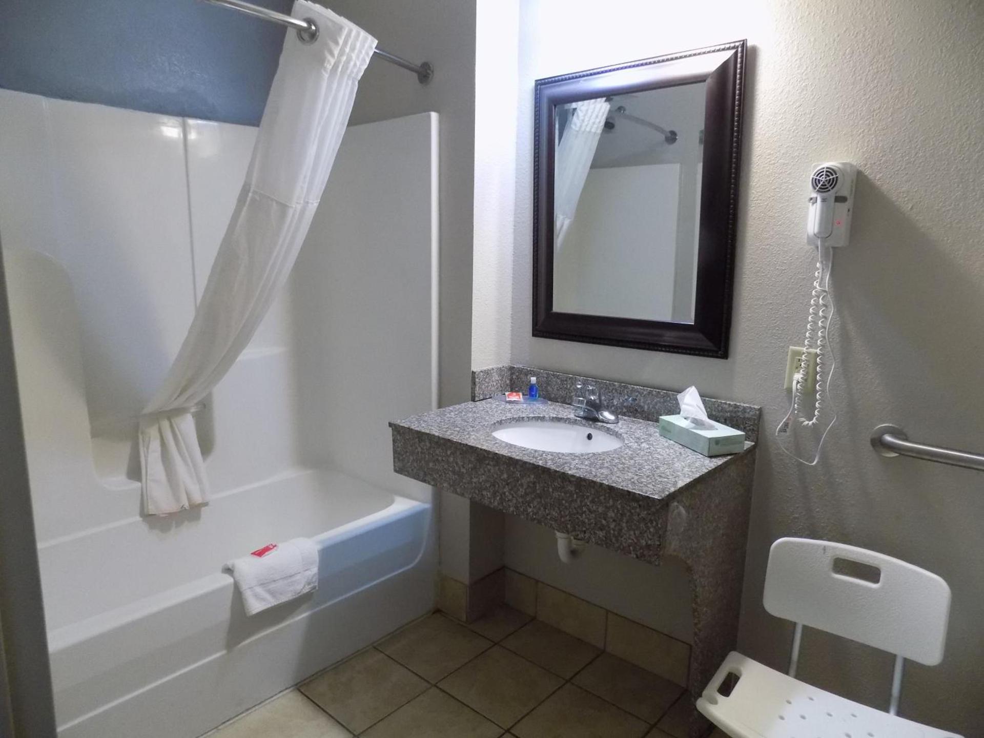 Econo Lodge Augusta West near Fort Gordon photo 45