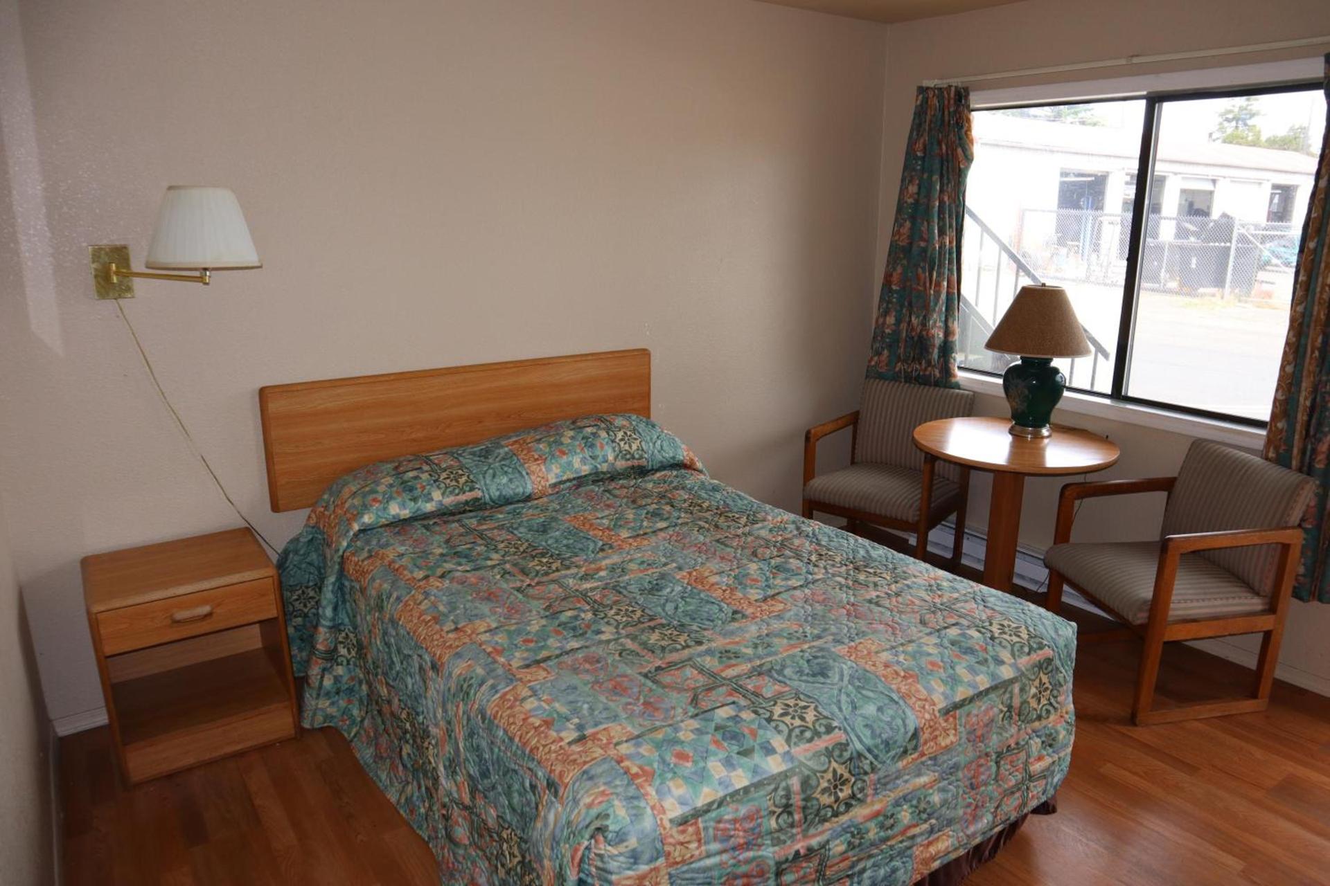 Silver Sands Motel photo 22