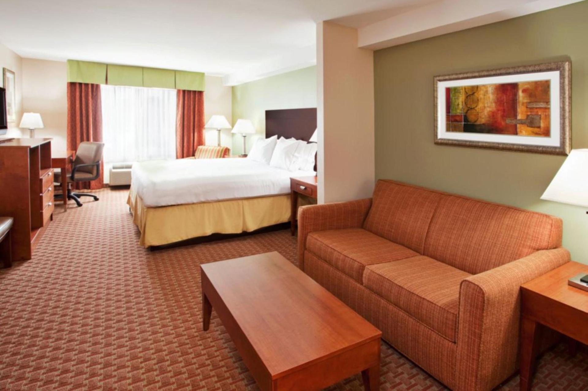 Holiday Inn Express & Suites Niagara Falls by IHG photo 41