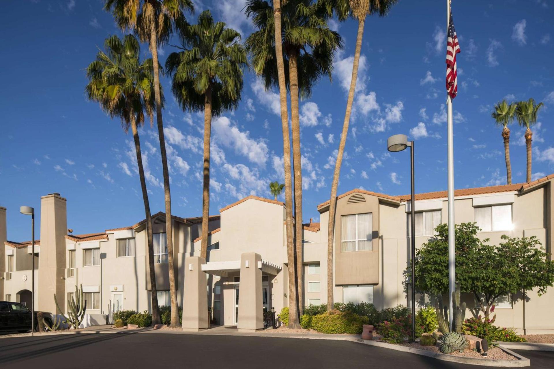 Sonesta ES Suites Scottsdale Paradise Valley photo 1