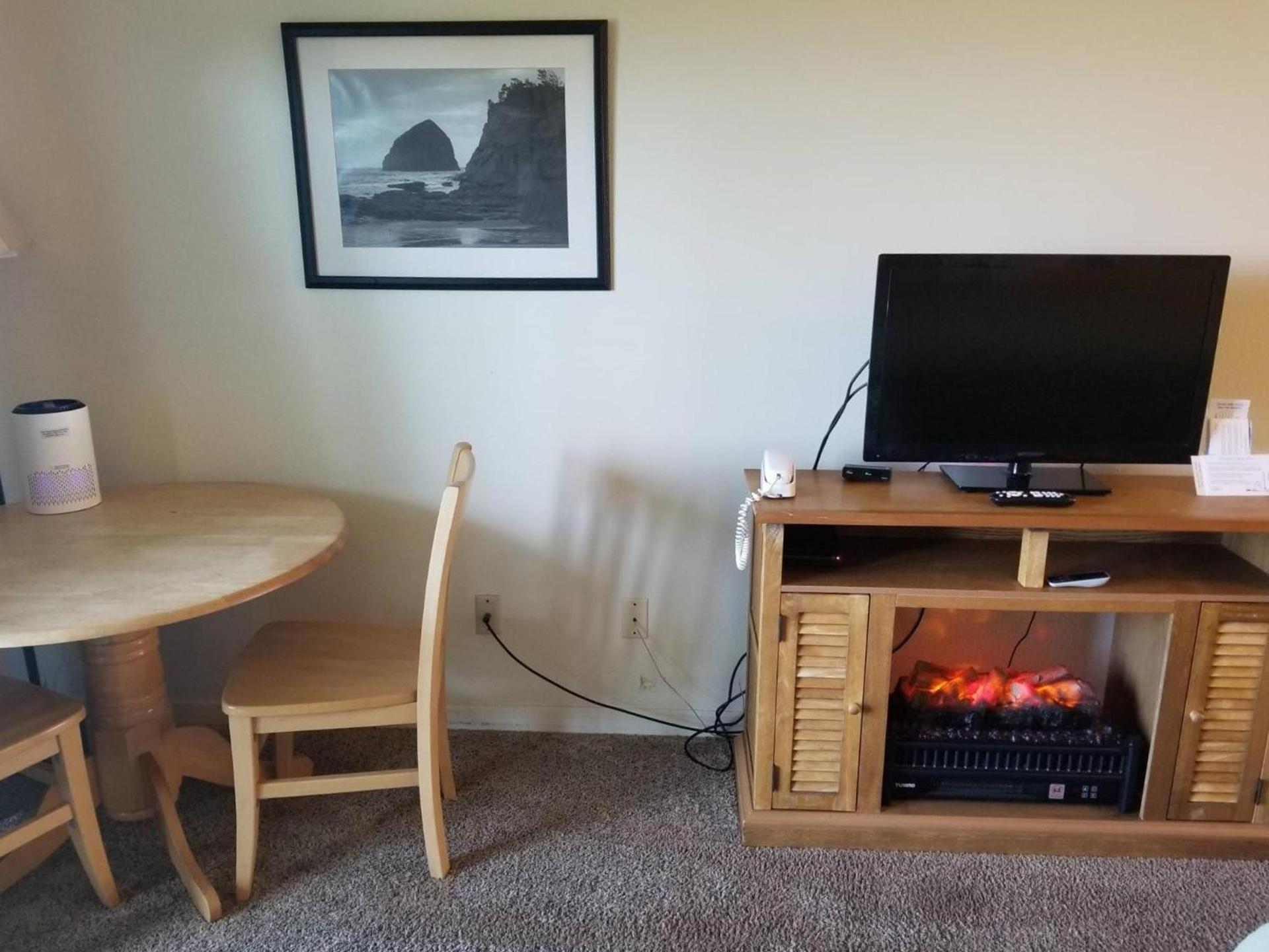 Silver Surf Motel photo 35
