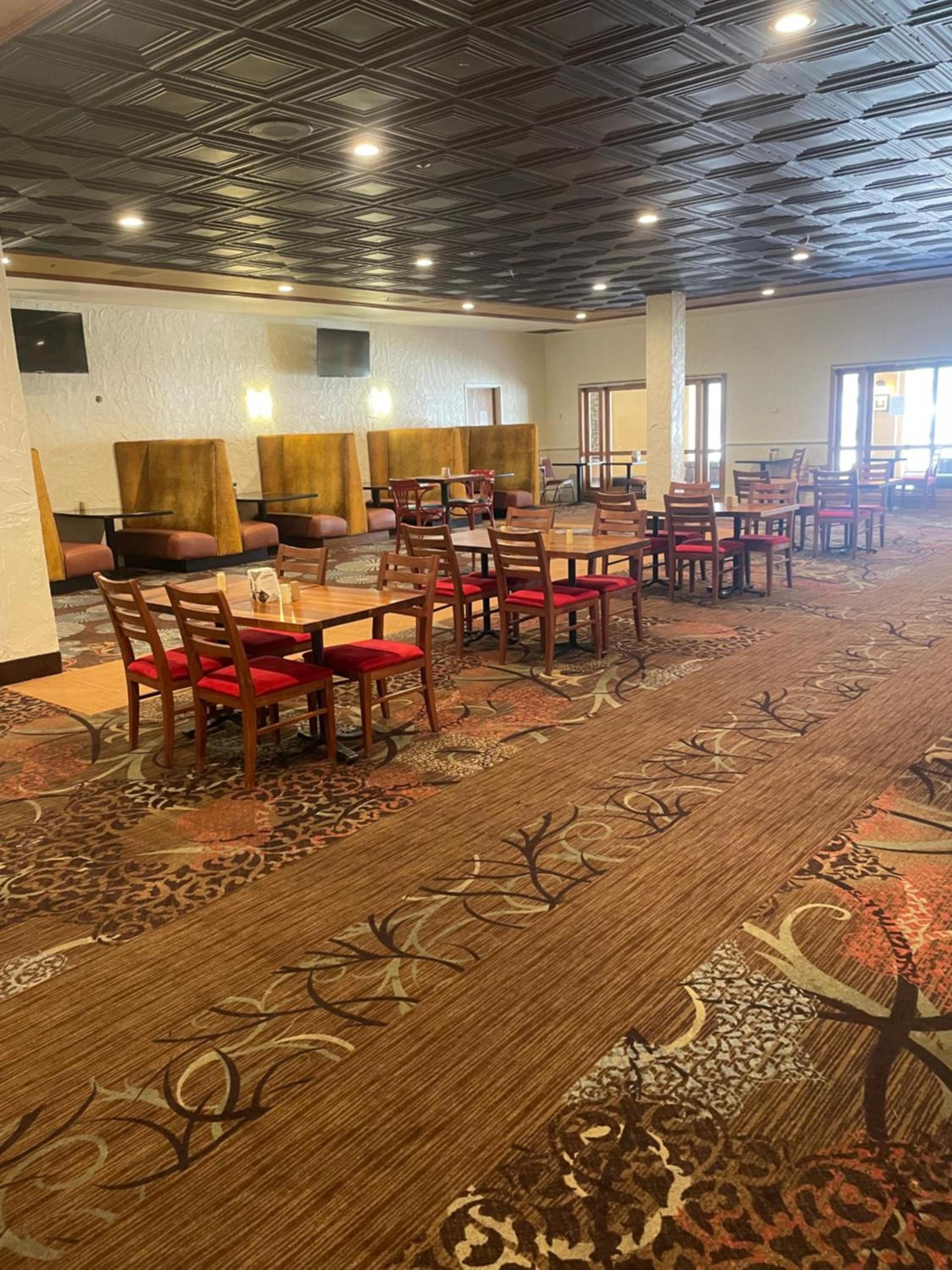 Quality Inn and Conference Center Greeley Downtown photo 10