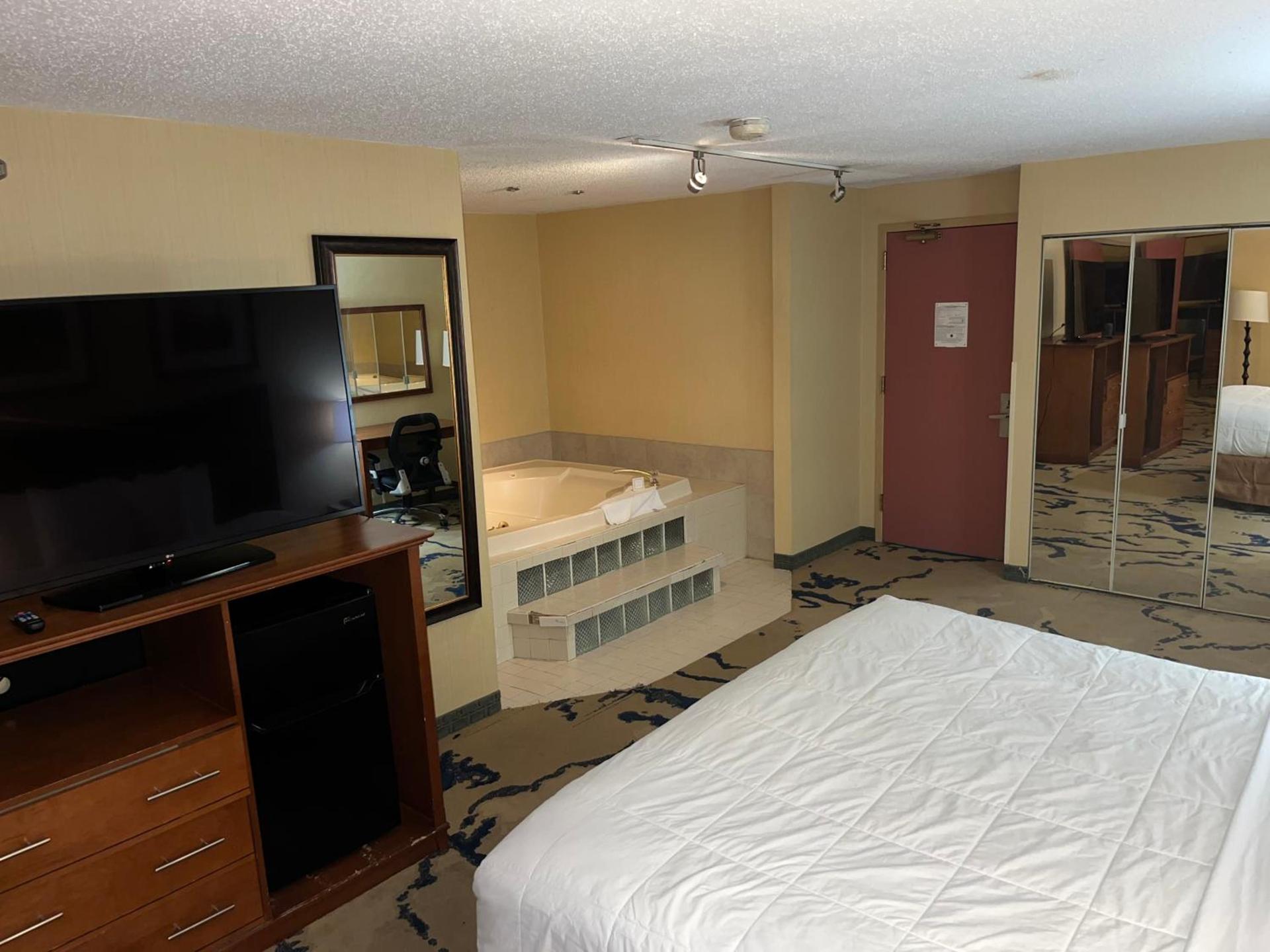 Quality Inn and Conference Center Greeley Downtown photo 13