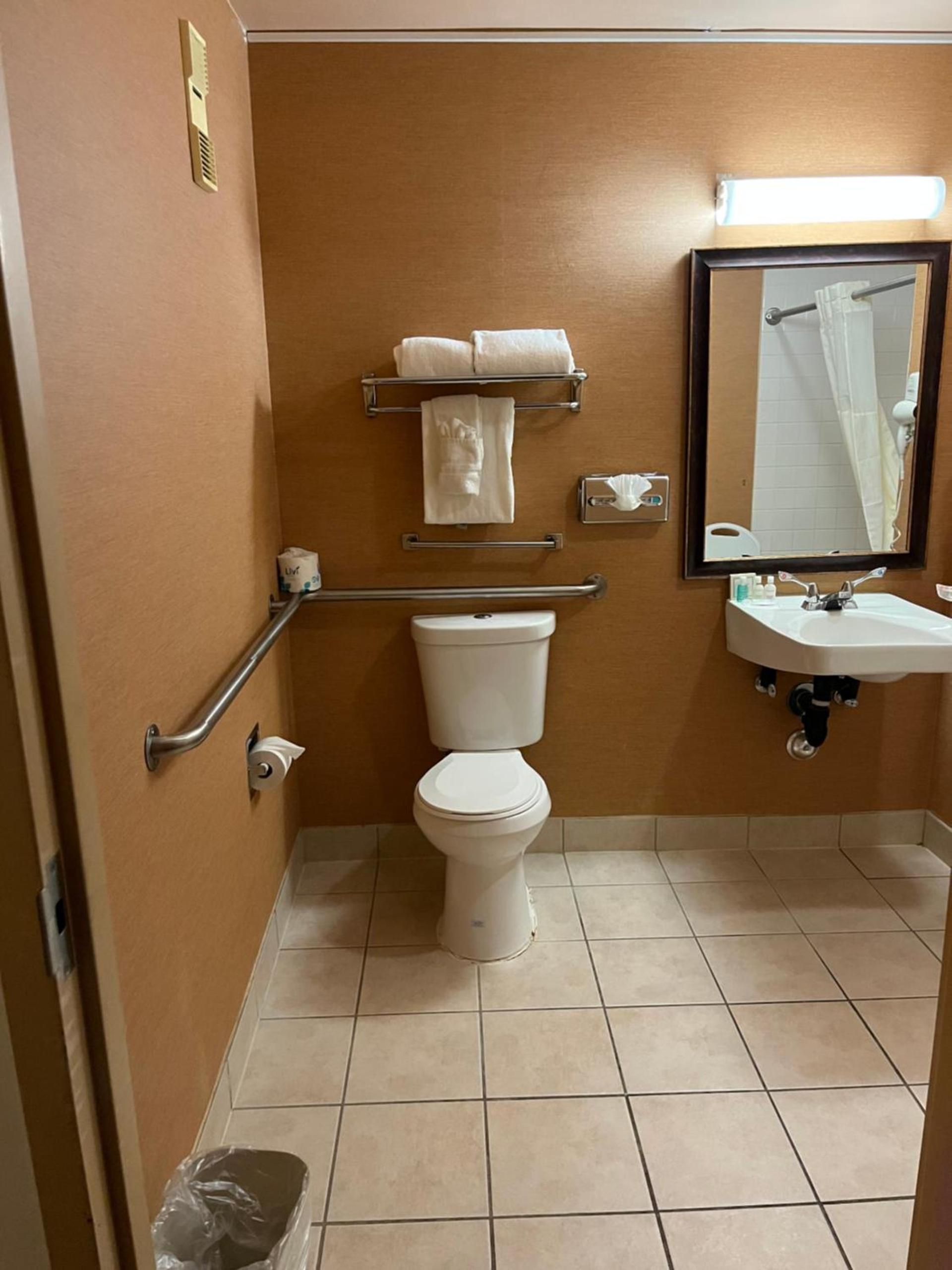 Quality Inn and Conference Center Greeley Downtown photo 17