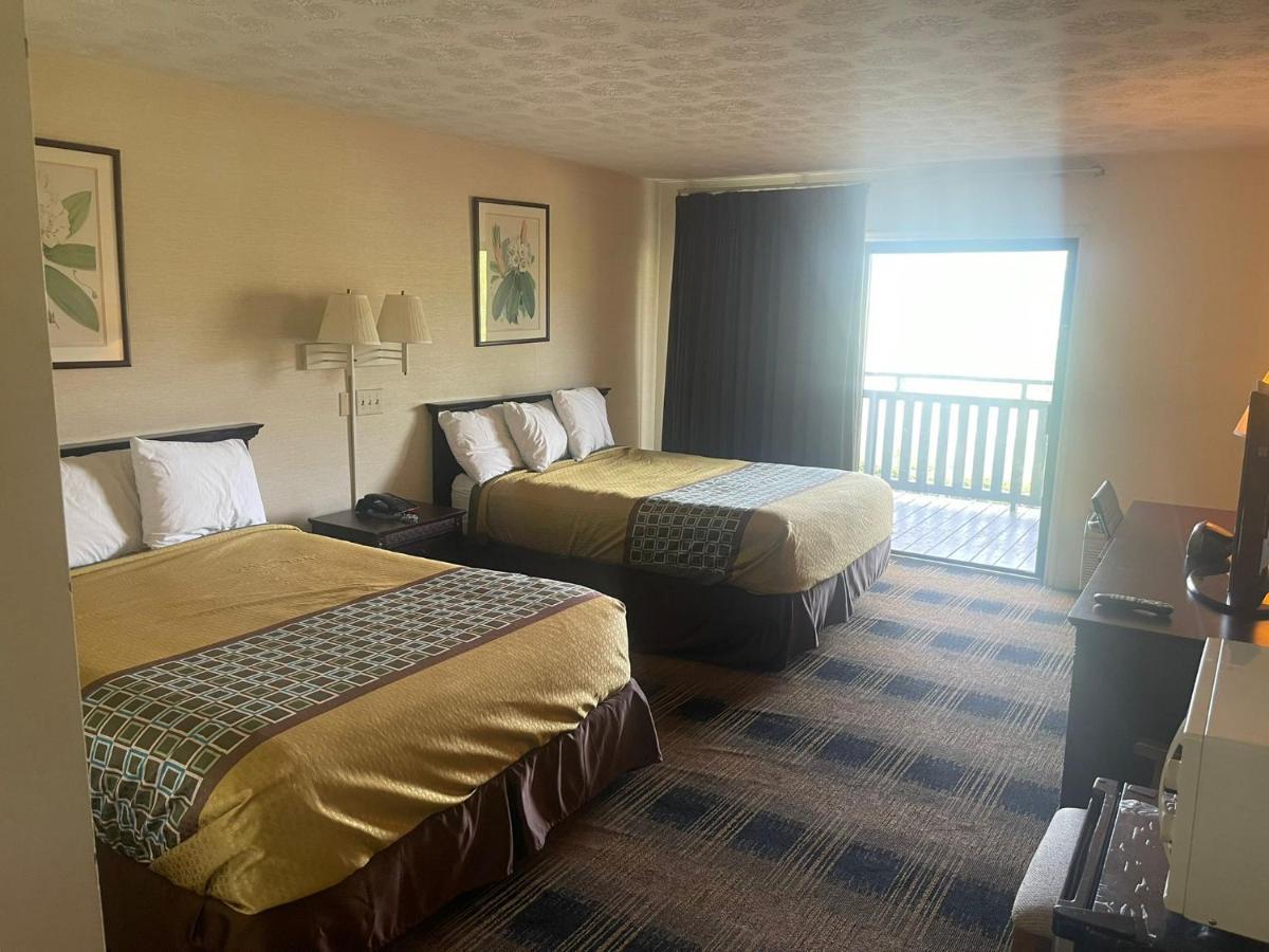 Budgetel Inn & Suites photo 3