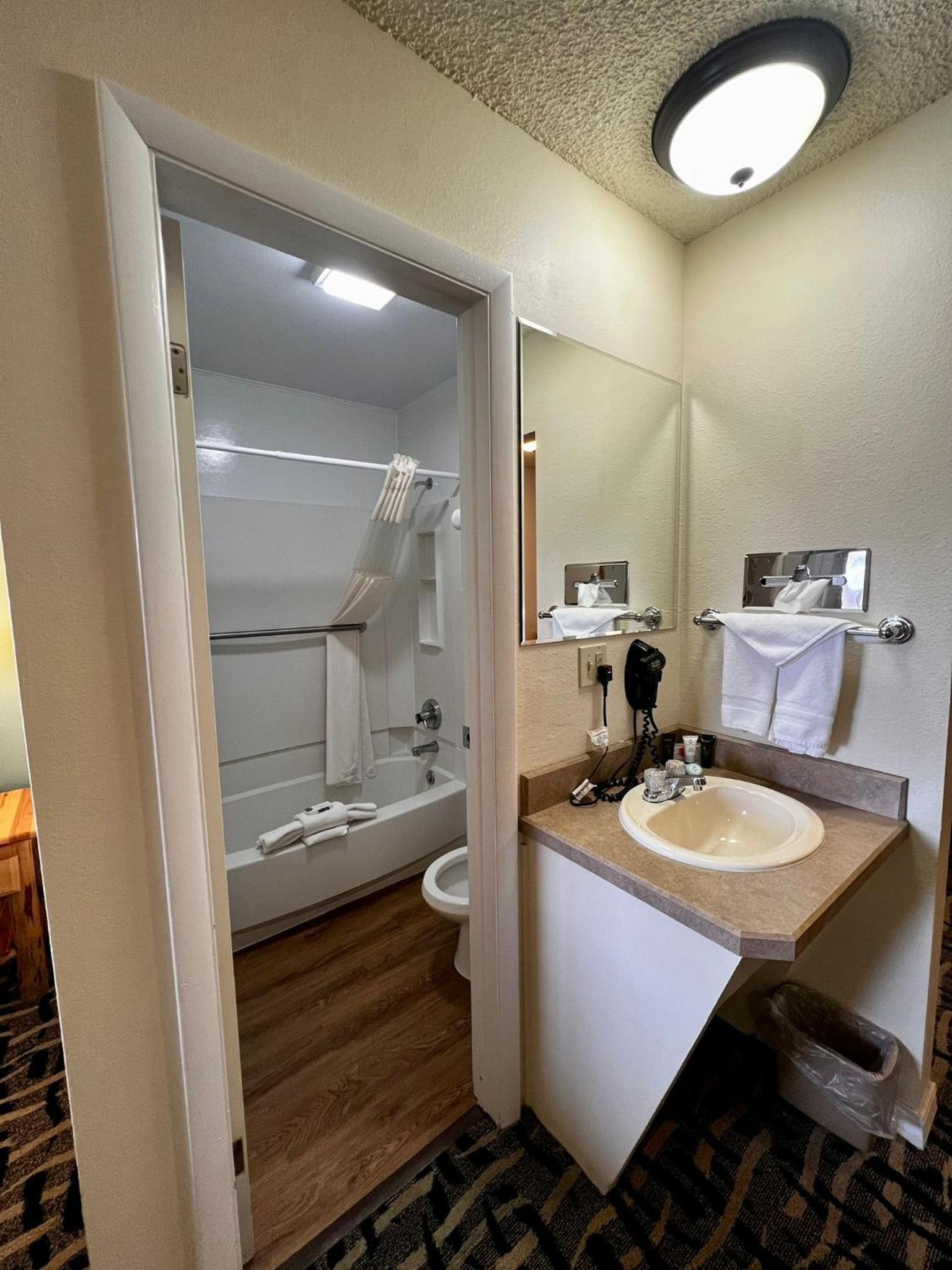 Cody Legacy Inn & Suites photo 35