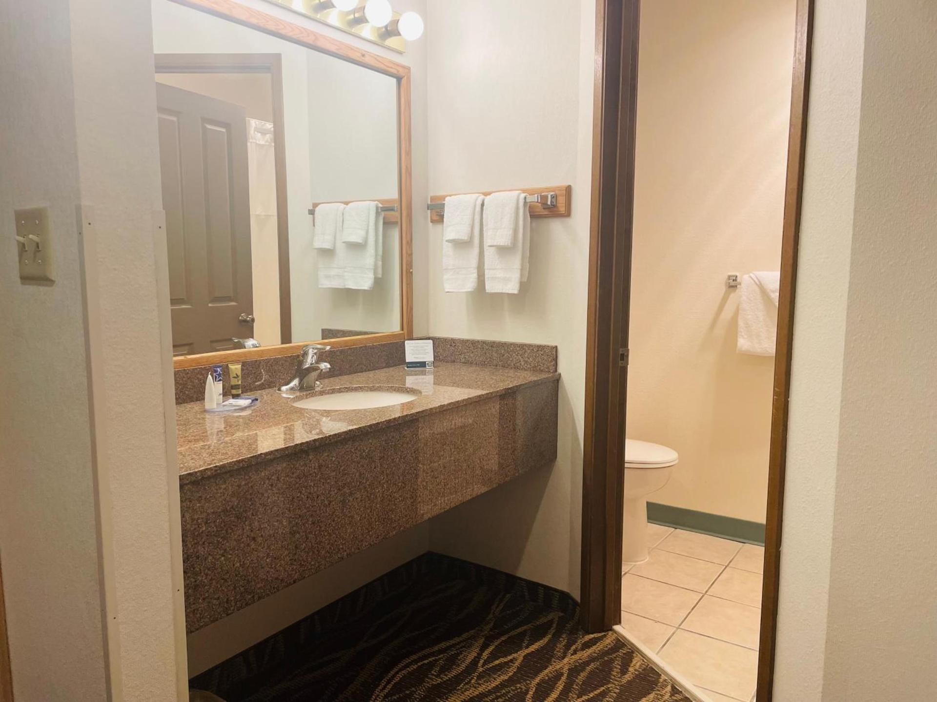 America's Best Value Inn Sandpoint photo 30