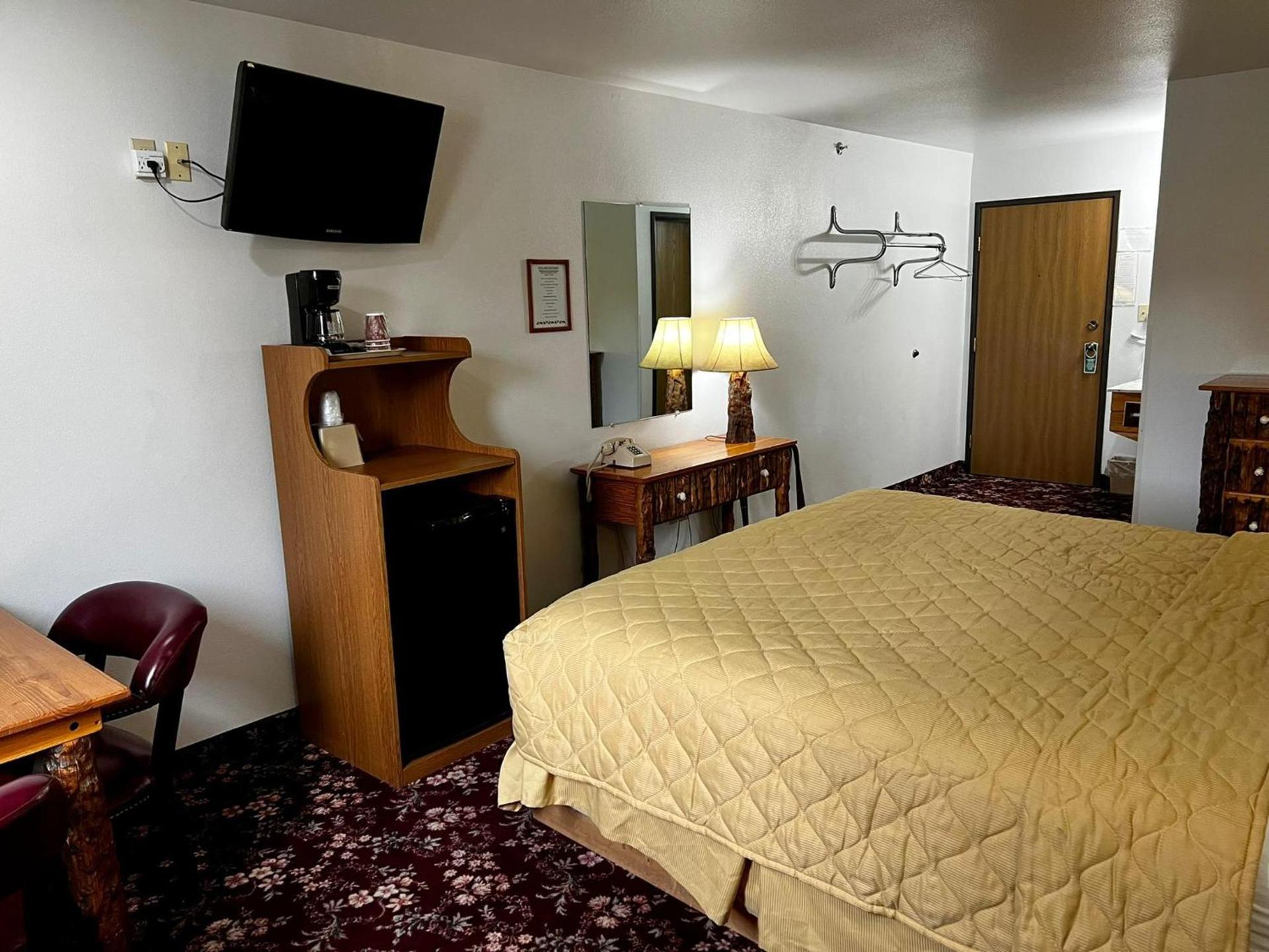 Buffalo Bill's Antlers Inn photo 23