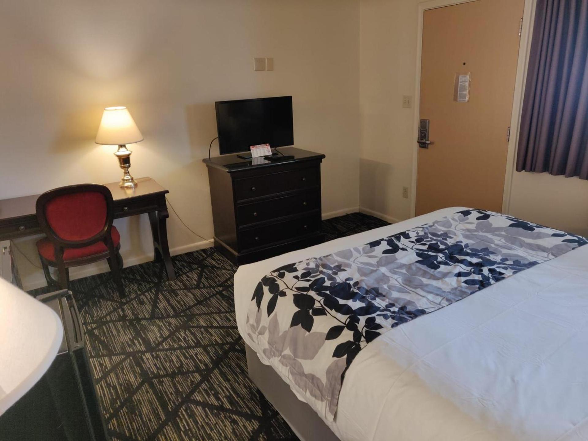 Skyline Motor Inn photo 18