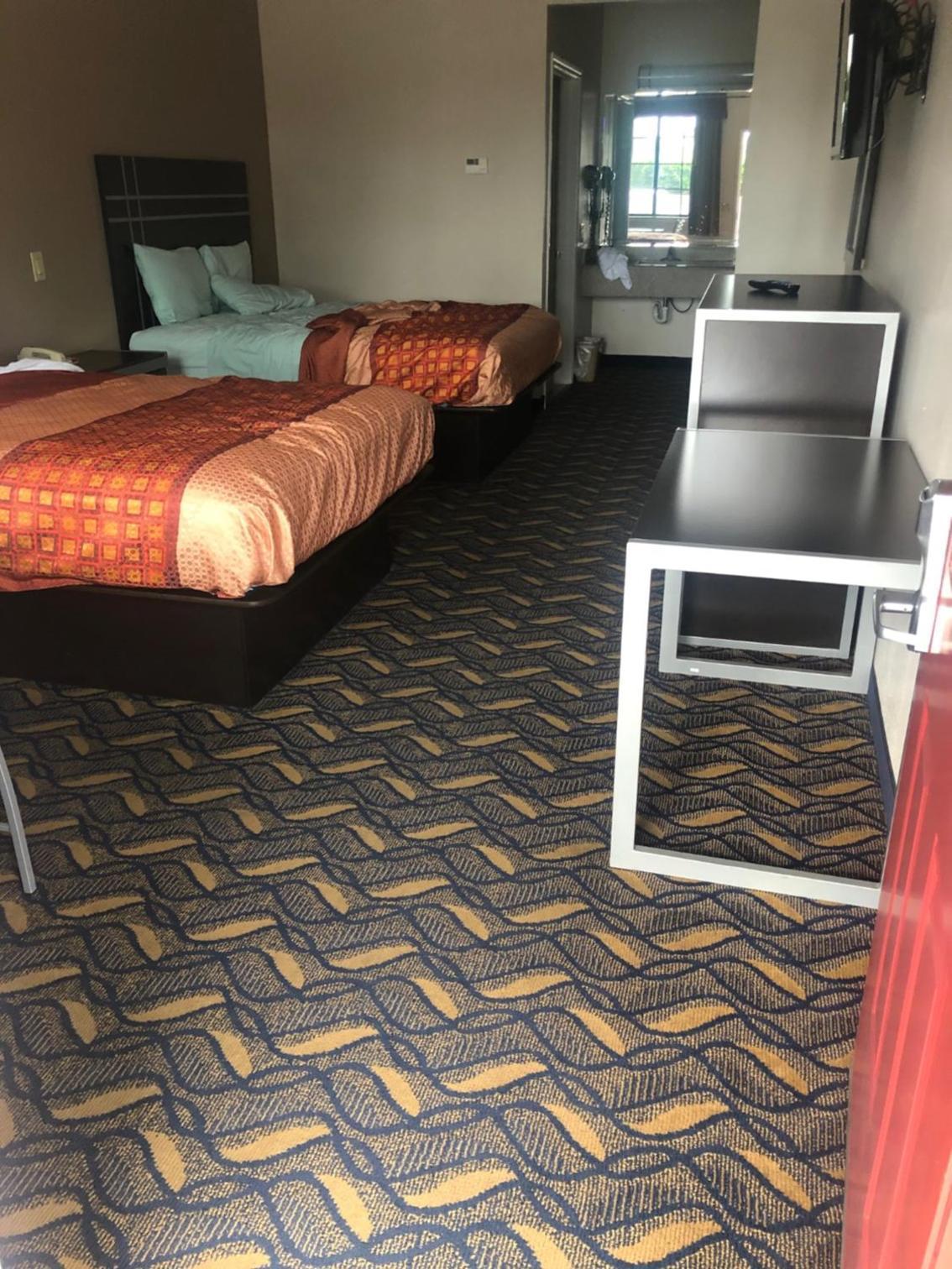 Palace Inn Kingwood photo 2