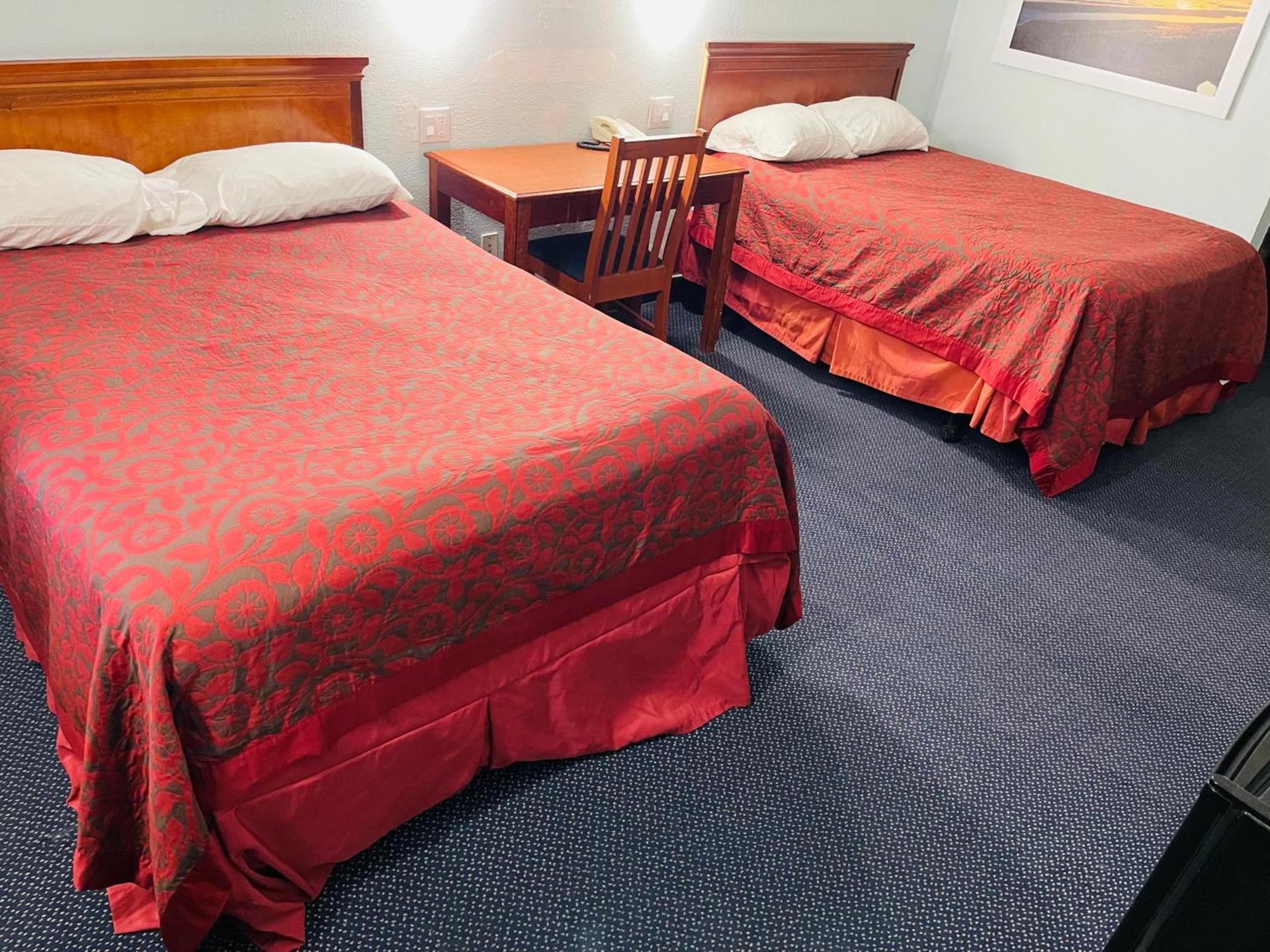 Executive Inn photo 3