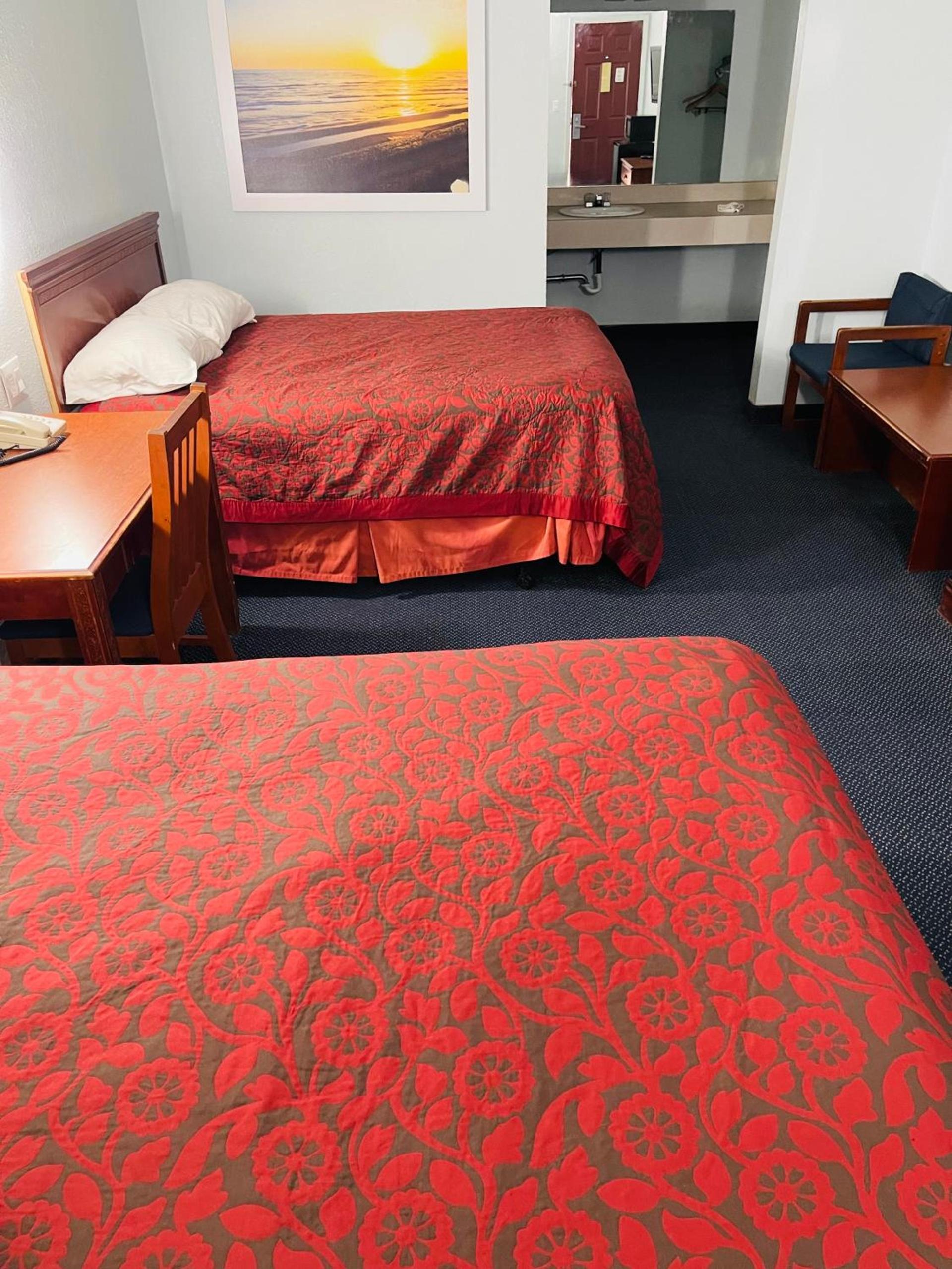 Executive Inn photo 8