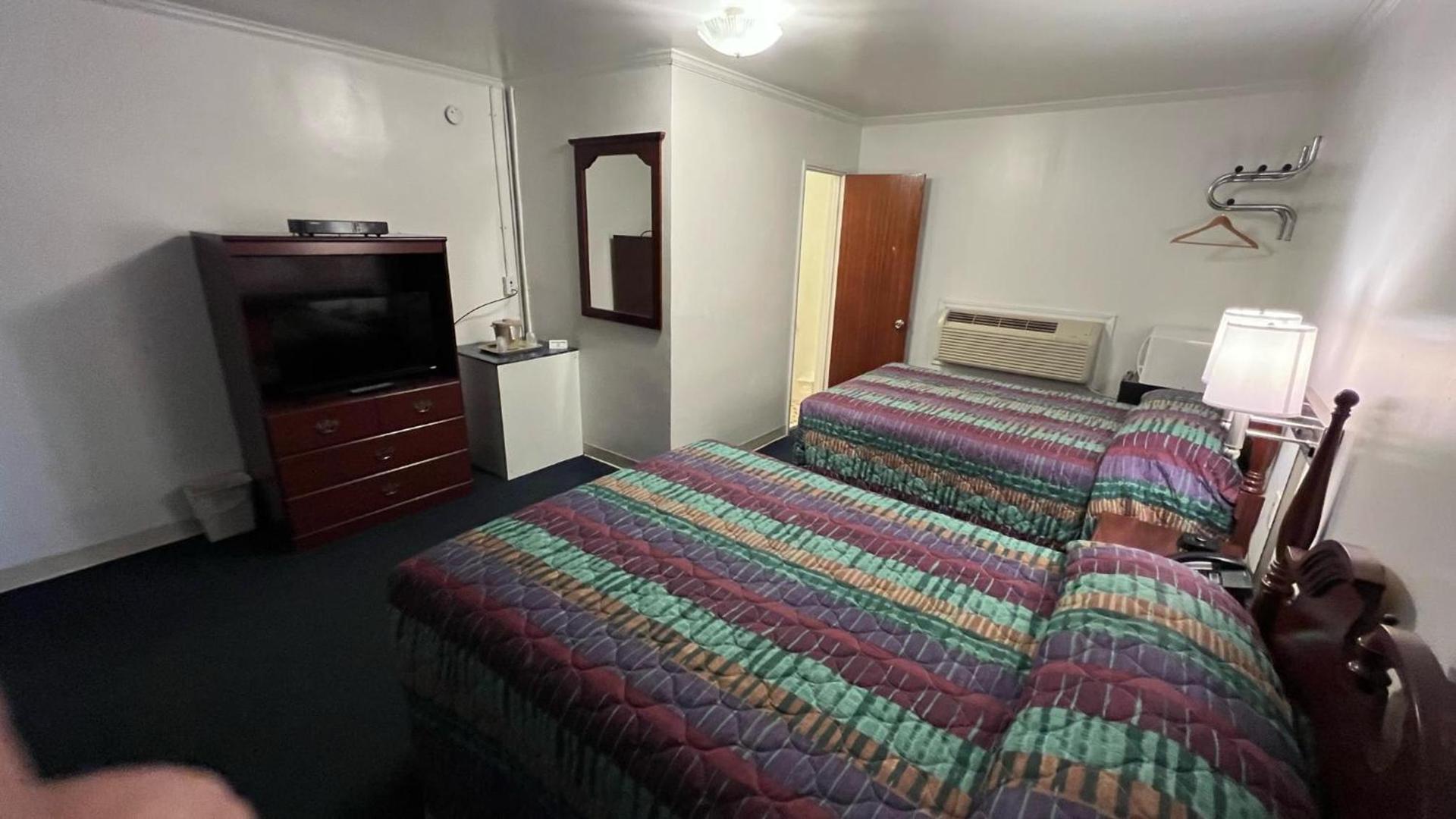Four Oaks Lodging photo 18