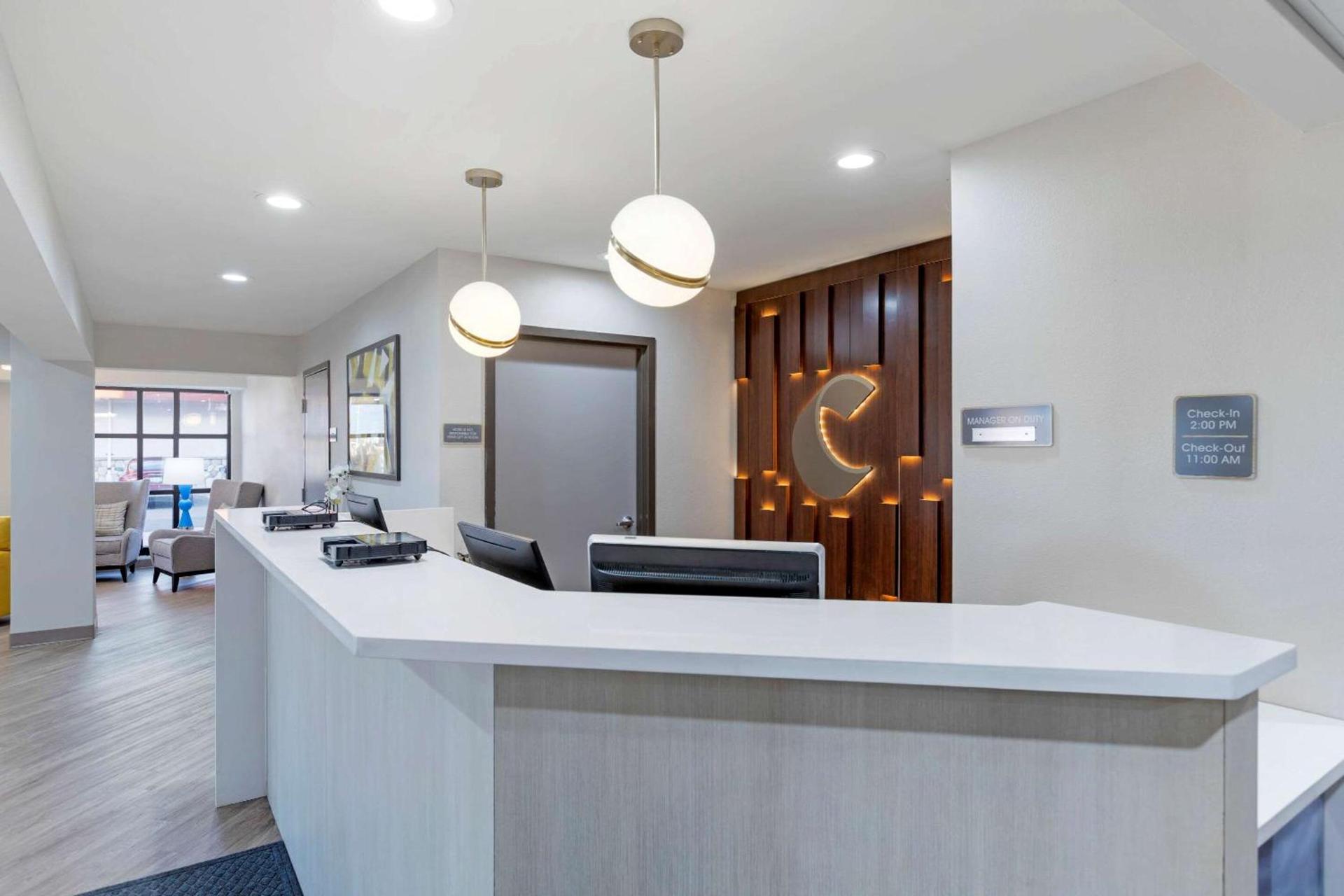 Comfort Inn Detroit - Troy photo 8