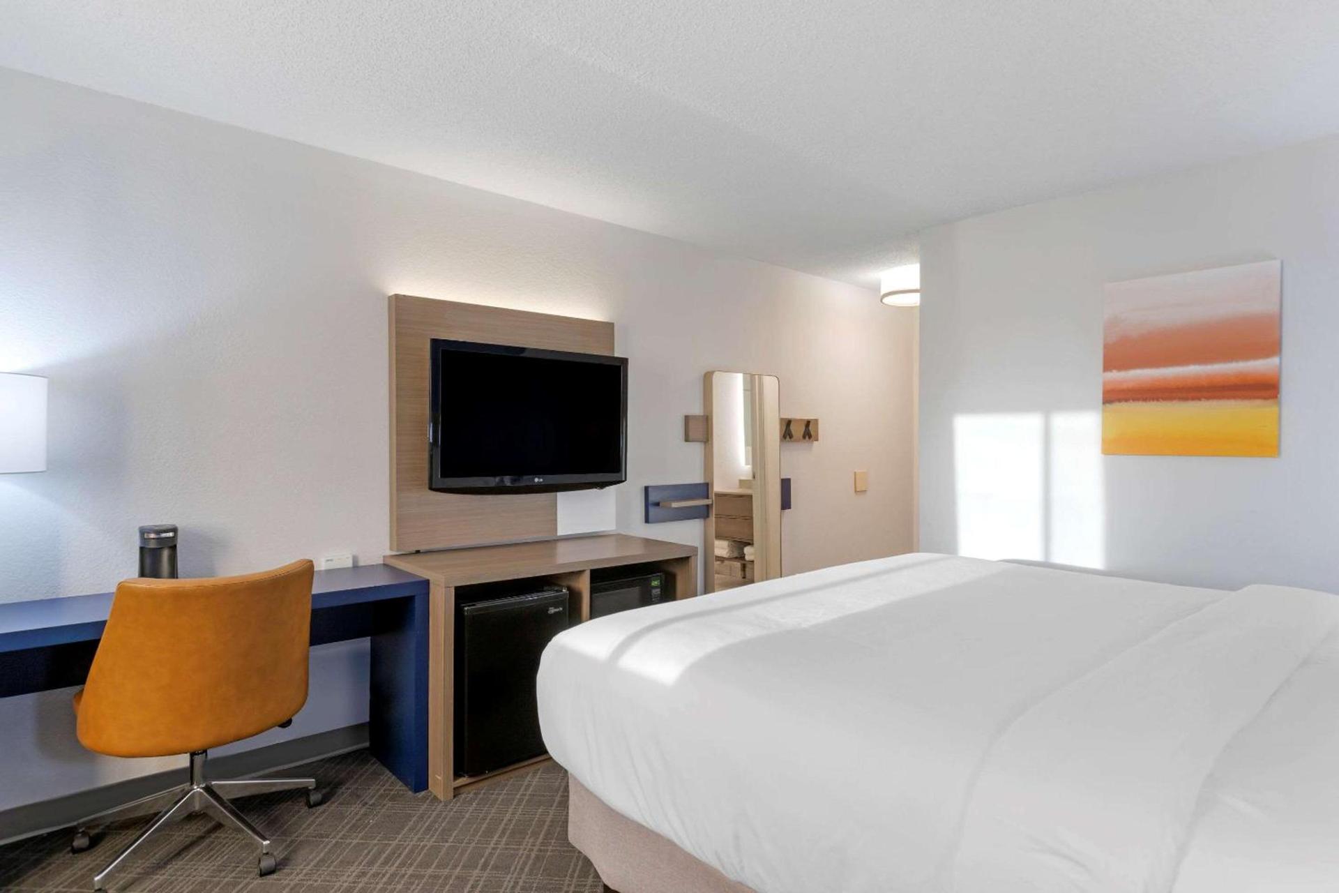 Comfort Inn Detroit - Troy photo 13