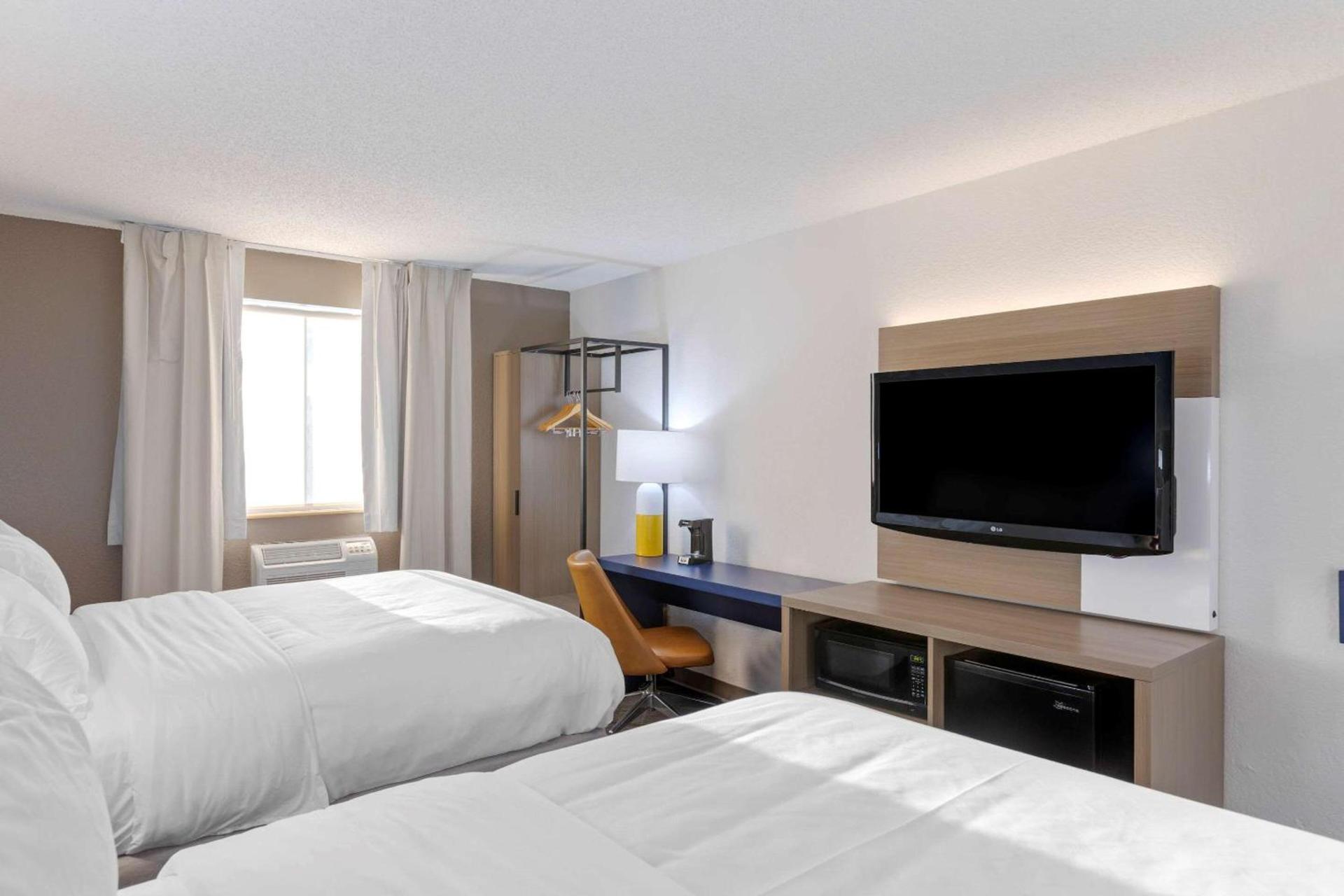 Comfort Inn Detroit - Troy photo 21