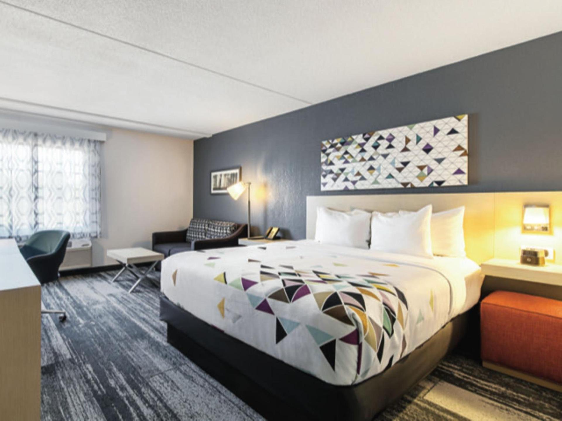 Baymont by Wyndham White Plains - Elmsford photo 47