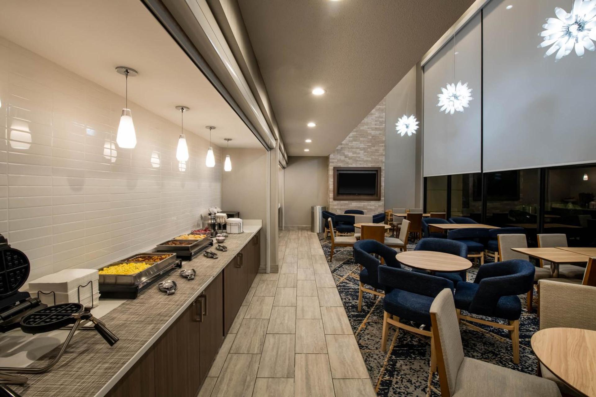 Baymont by Wyndham White Plains - Elmsford photo 34