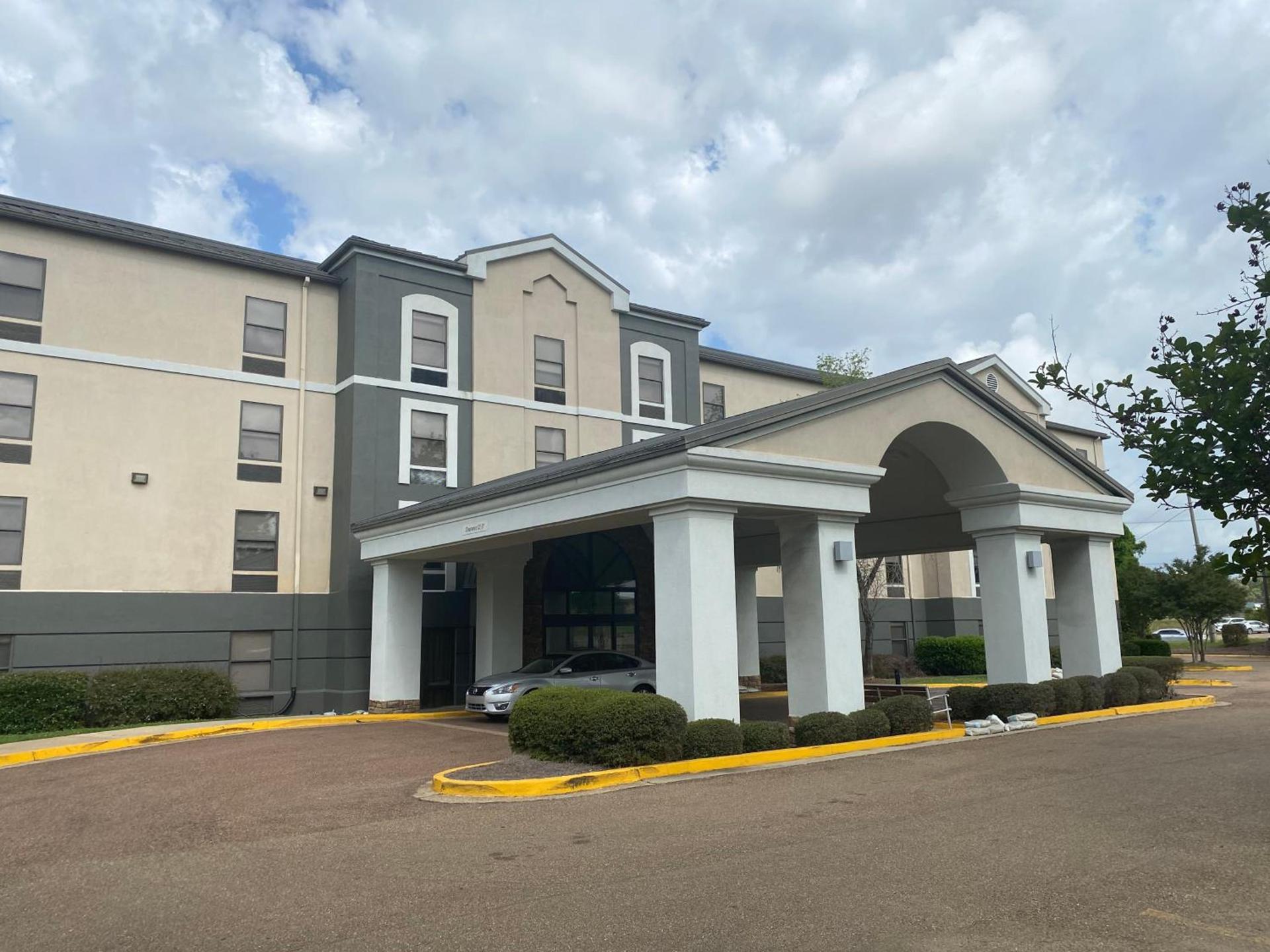 Wingate by Wyndham Jackson Ridgeland photo 12