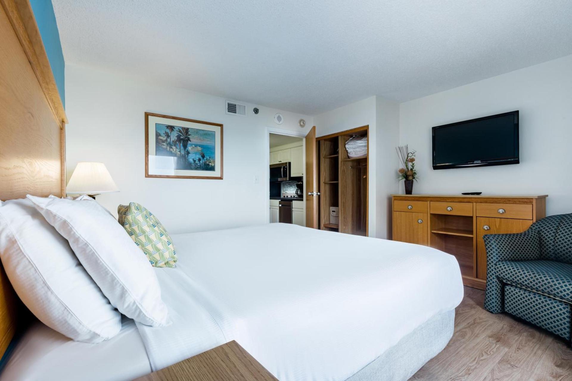 The Ocean Key Virginia Beach Resort photo 37