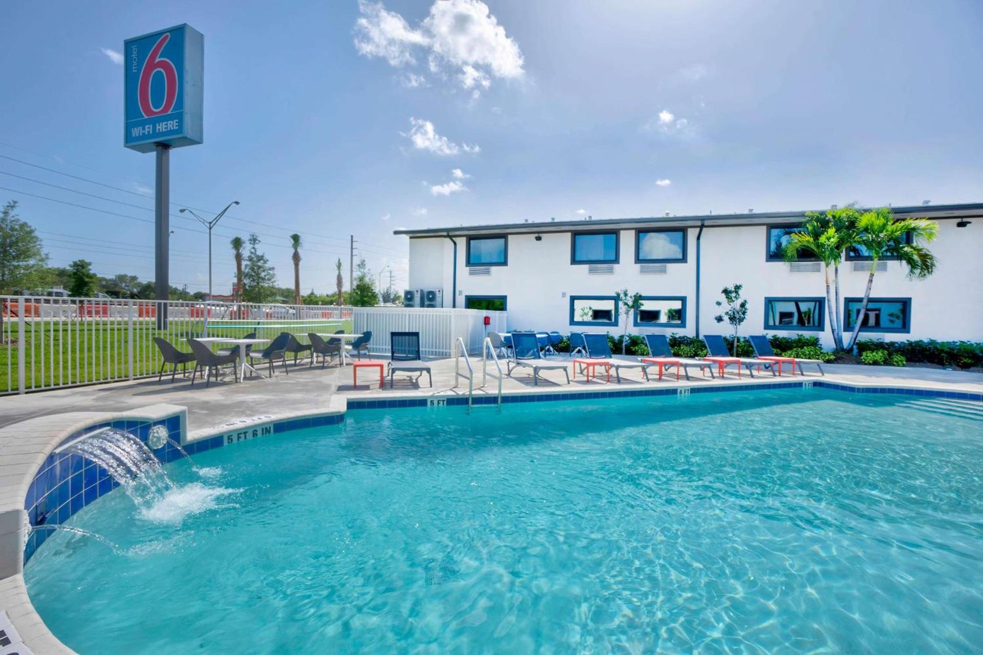 Motel 6-Fort Lauderdale, FL photo 4